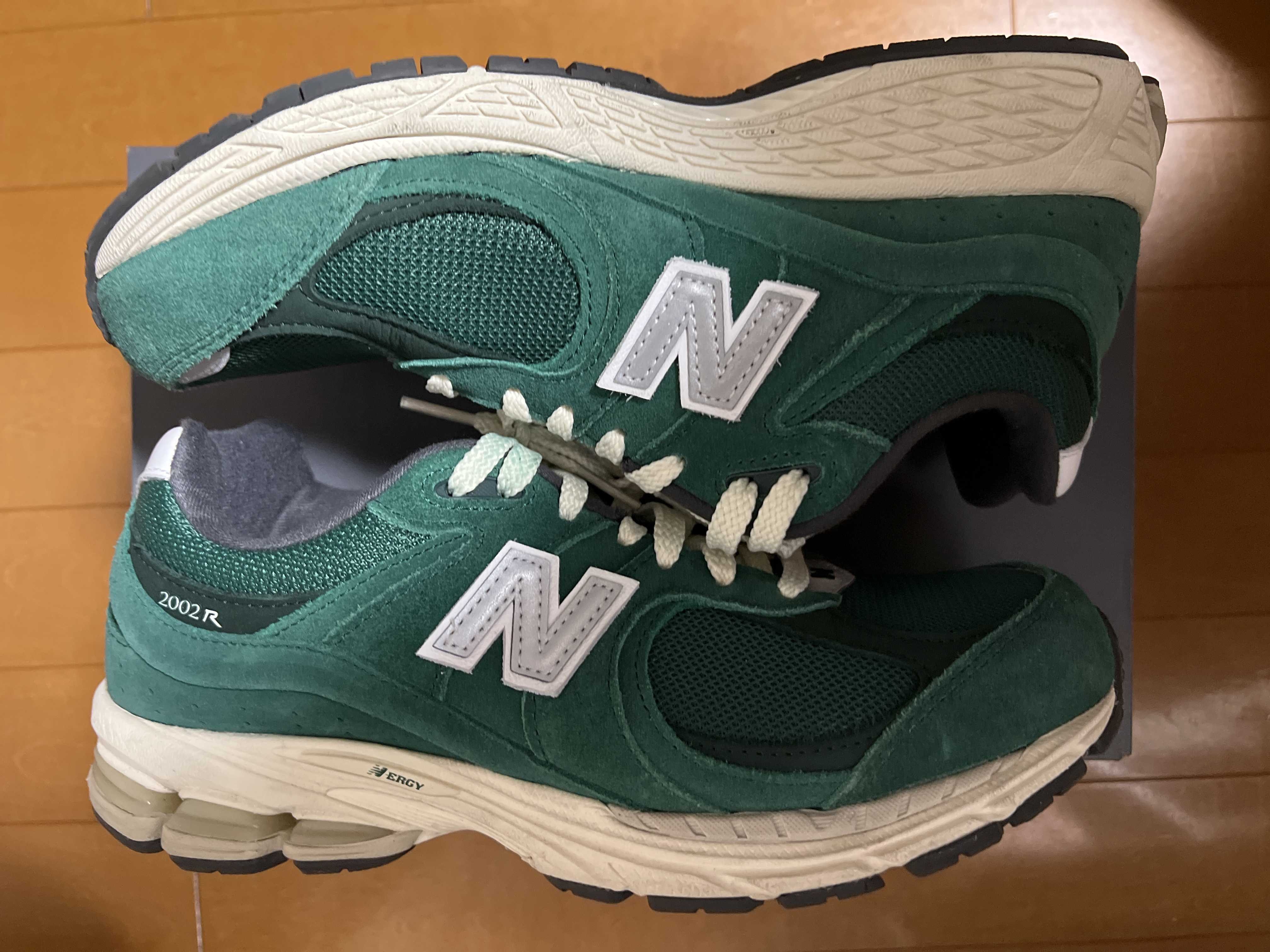 New Balance 2002R "Forest Green"