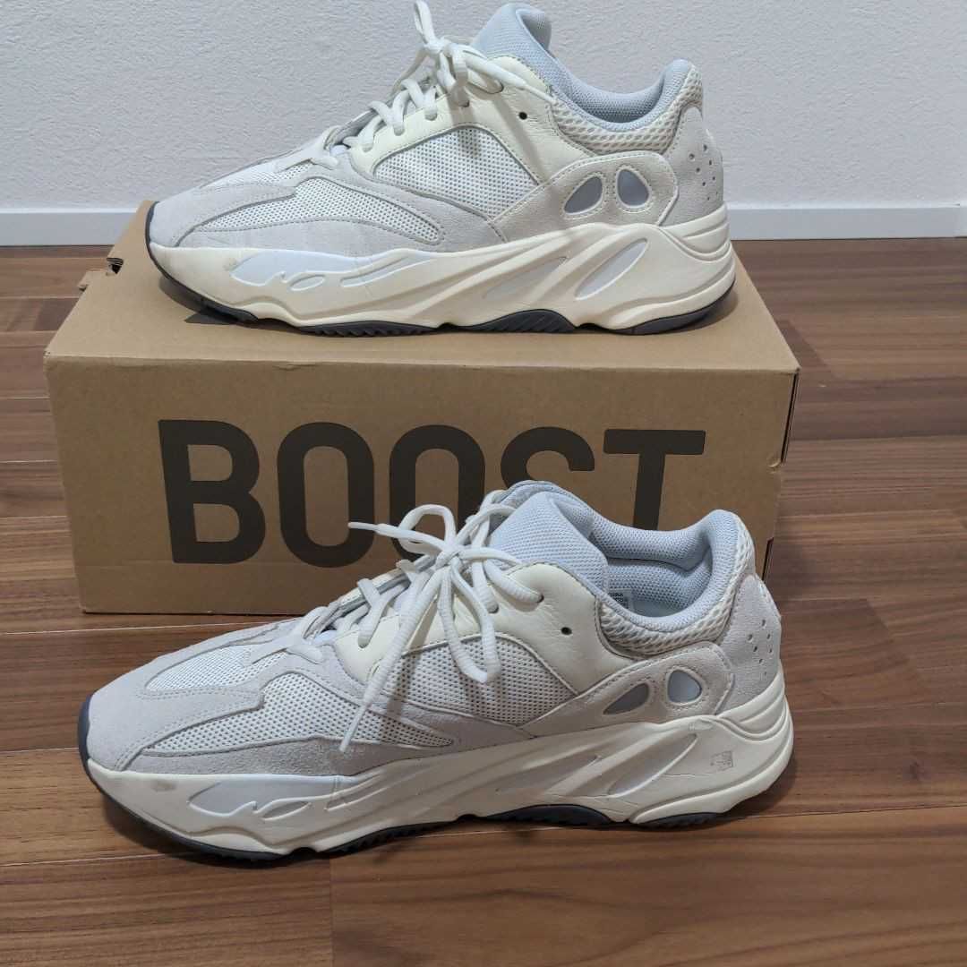 adidas YEEZY Boost 700 "Analog"