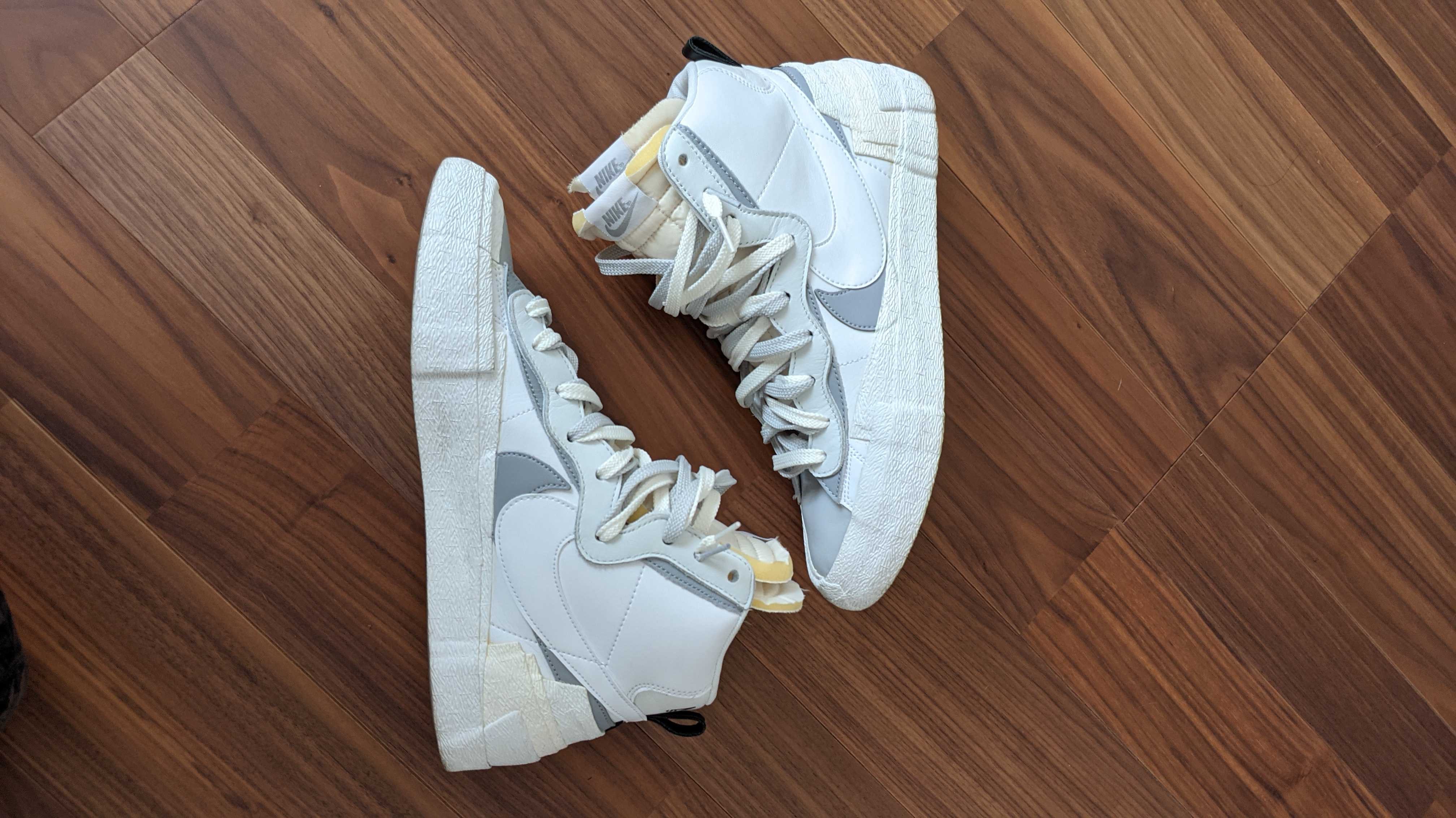 sacai × NIKE BLAZER MID "WHITE/WOLF GREY"