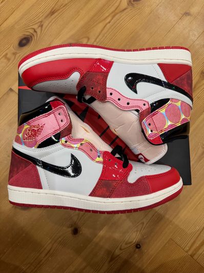 Spider-Man × Nike Air Jordan 1 Retro High OG SP "Spider-Man: Across the Spider-Verse/University Red"