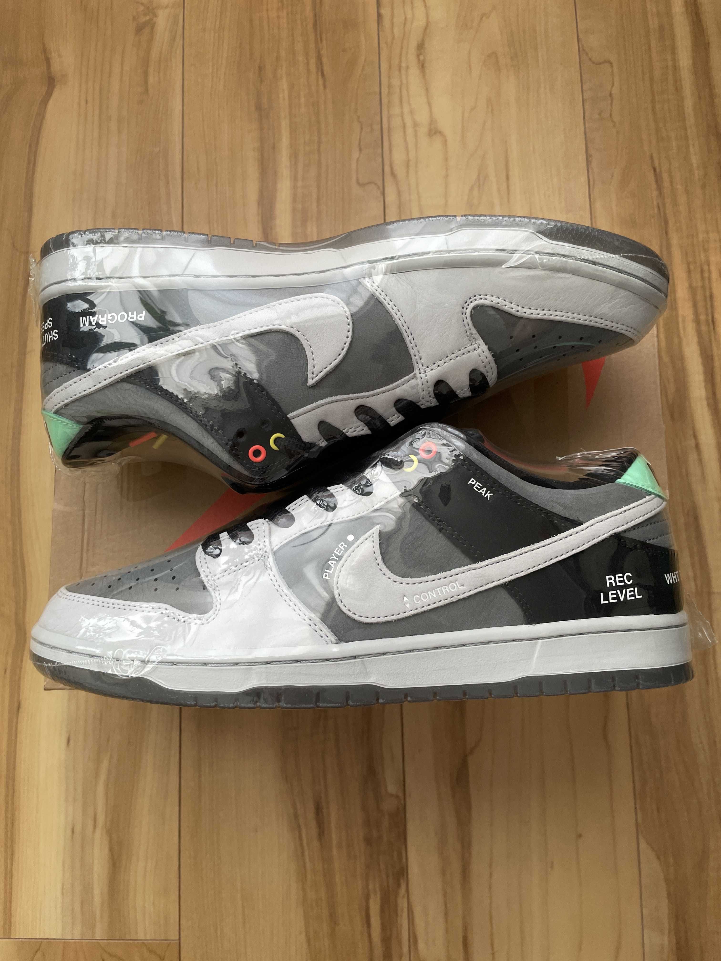 Nike SB Dunk Low Pro "VX1000 Camcorder"