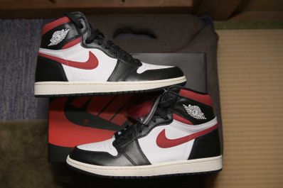 Nike Air Jordan 1 Retro High "Black/White/Sail/Gym Red"