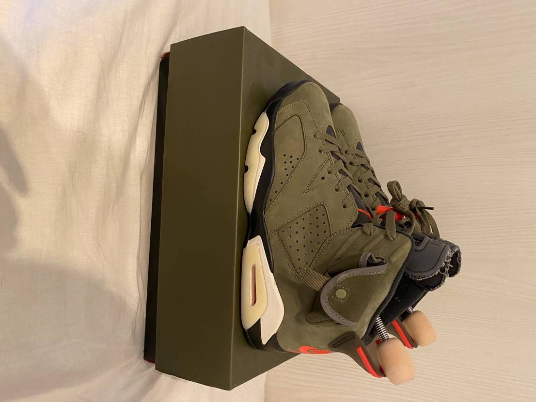 Travis Scott × Nike Air Jordan 6 Retro "Medium Olive"