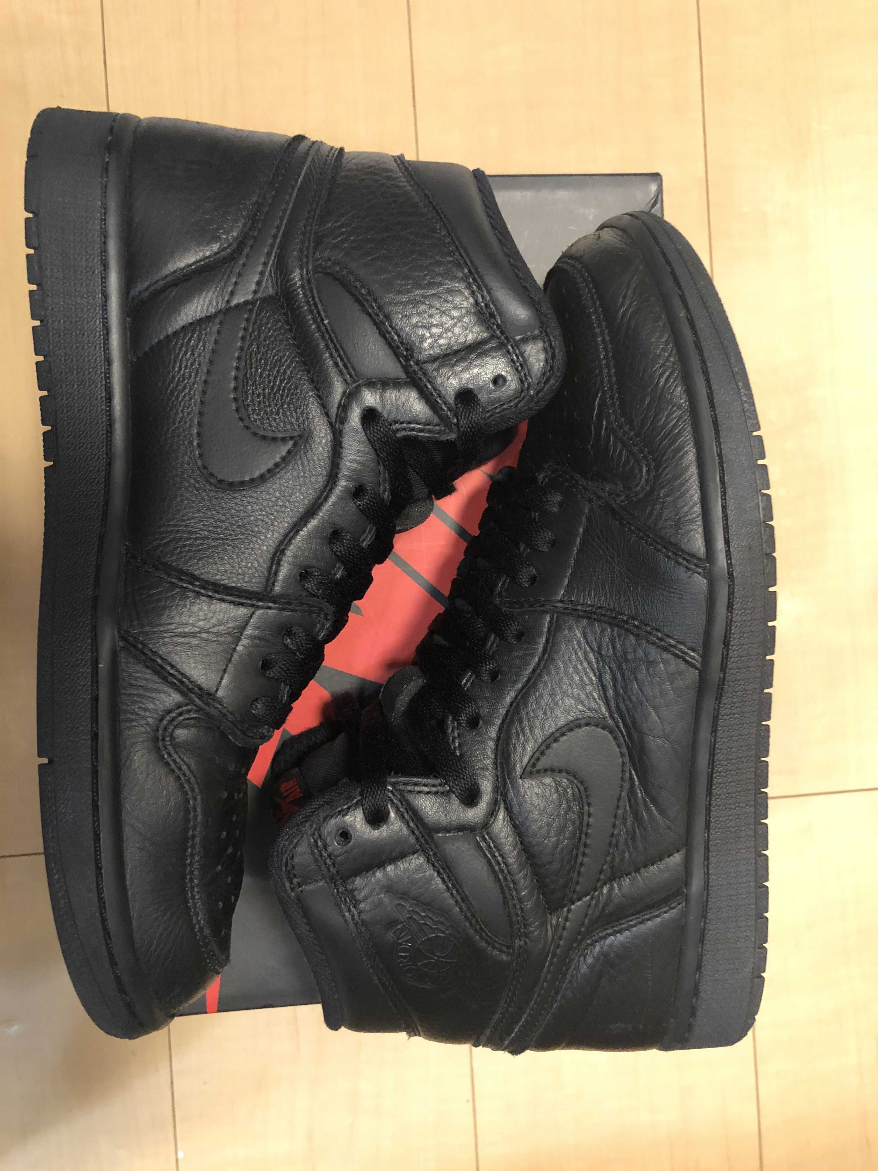 Nike Air Jordan 1 Retro High OG "Black"