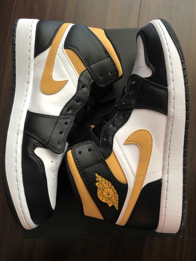 Nike Air Jordan 1 Mid "White/Pollen-Black"