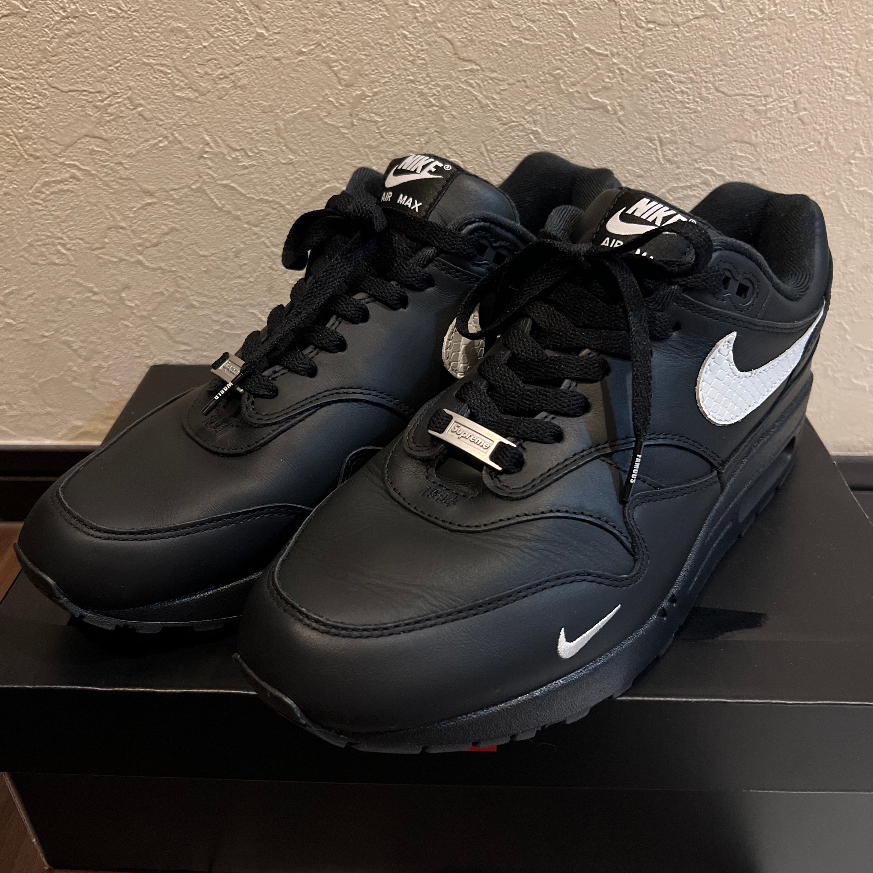 シュプリーム × ナイキ エアマックス1 '87 SP "ブラック" (25SS ウィーク4)