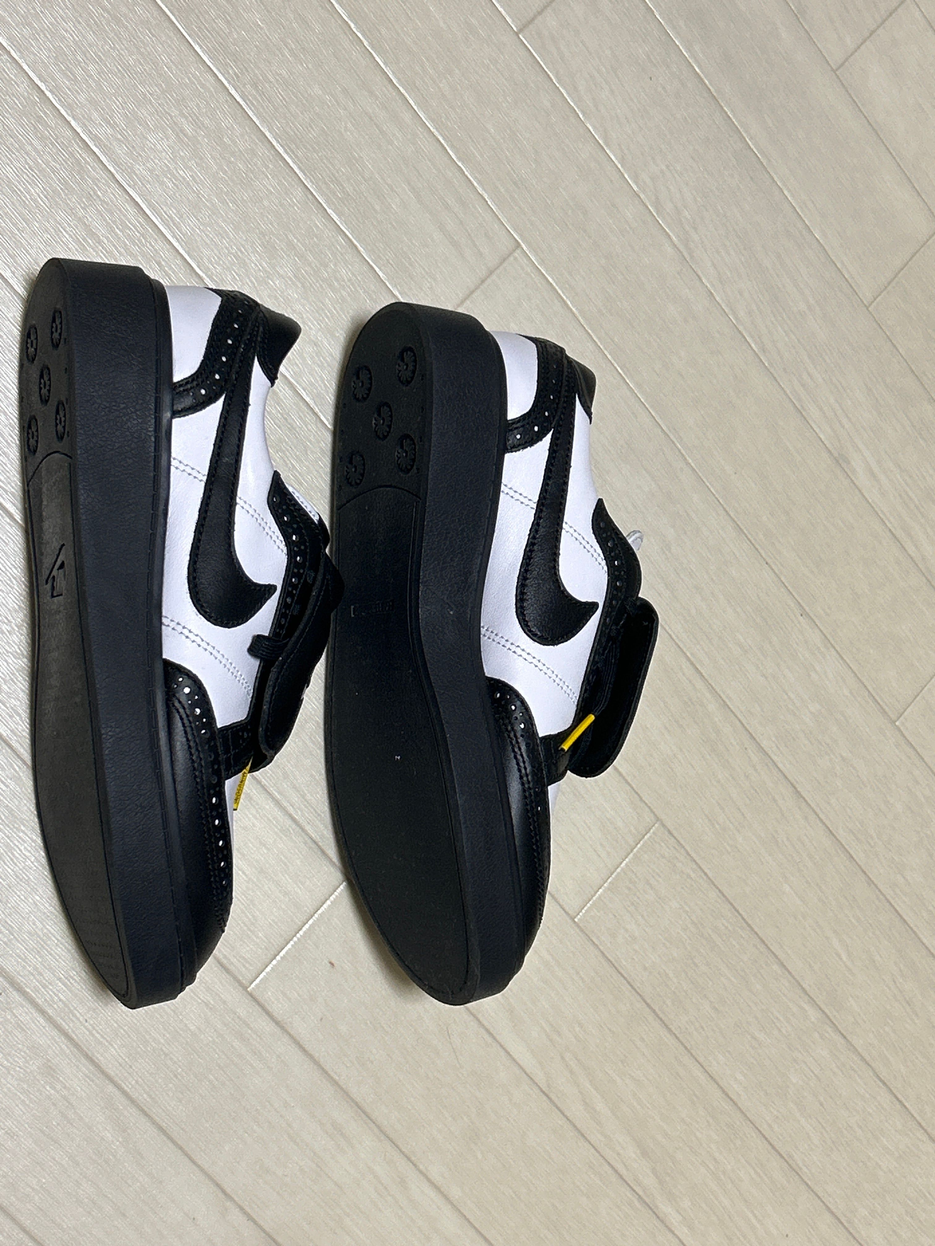 PEACEMINUSONE × Nike Kwondo 1 "Black and White" / G-DRAGON