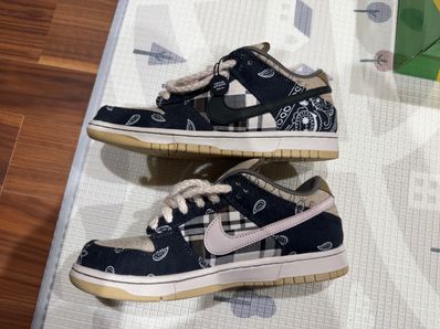 Travis Scott × Nike SB Dunk Low "Black/Parachute Beige"