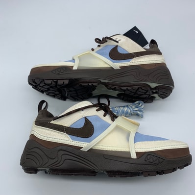 Travis Scott × Nike Zoom Field Jaxx "Pale Ivory and Leche Blue"