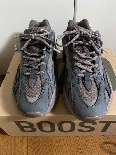 Adidas x yeezy boost 700 mauve hotsell