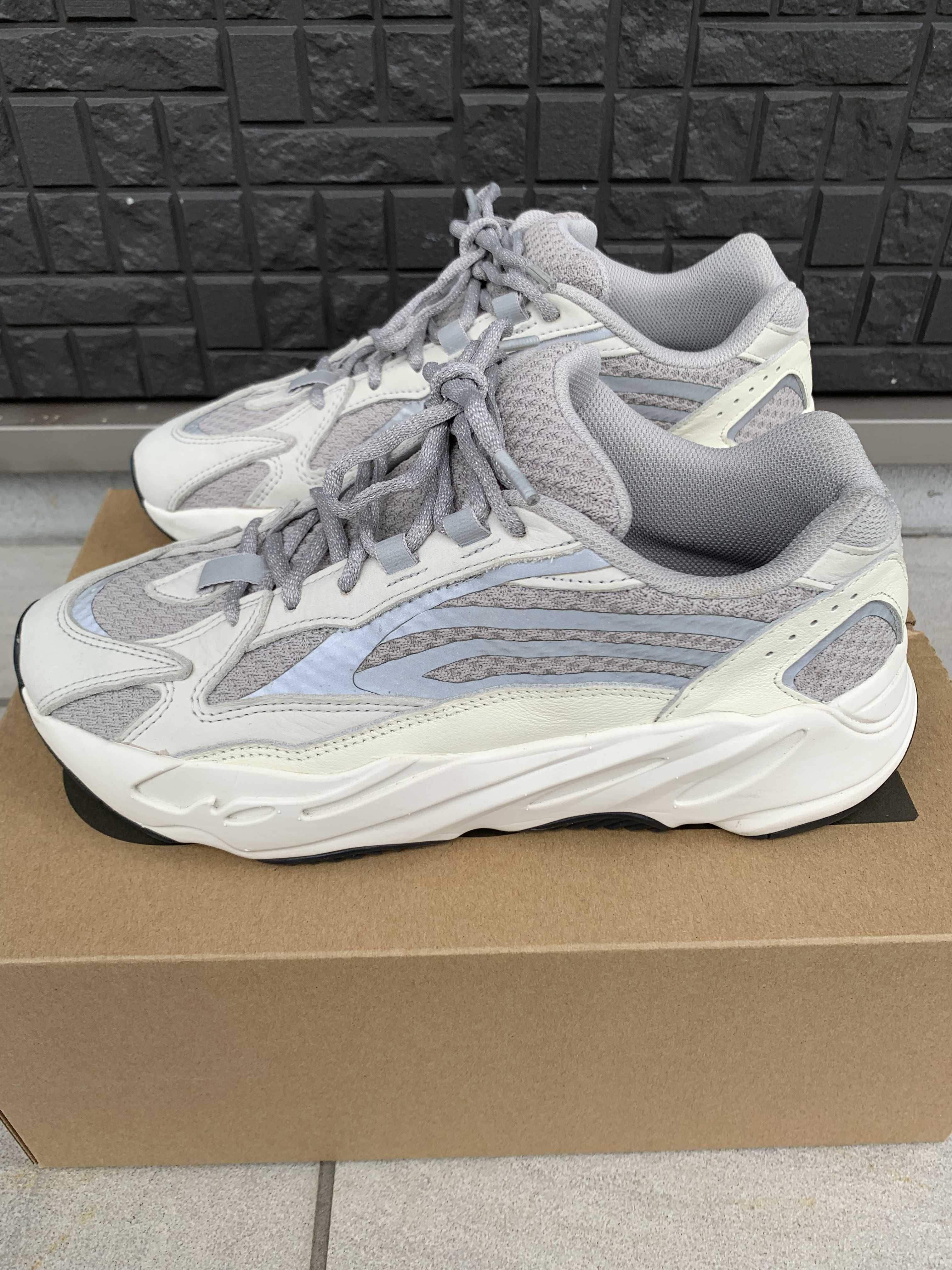adidas YEEZY Boost 700 V2 "Static"