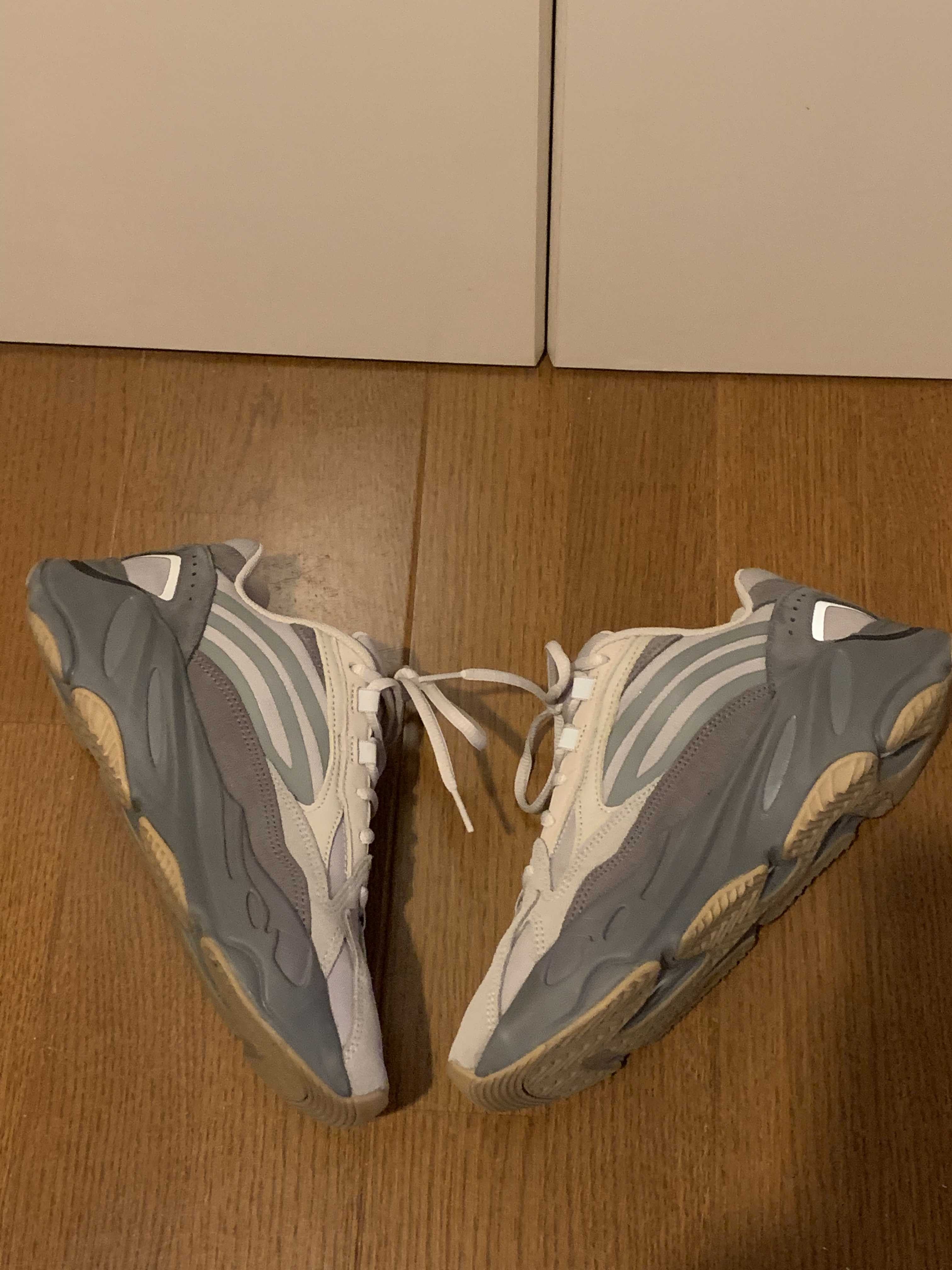 adidas YEEZY Boost 700 V2 "Tephra"
