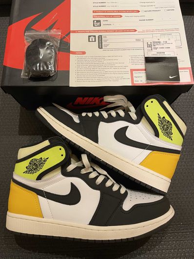 Nike Air Jordan 1 High OG "Volt Gold"