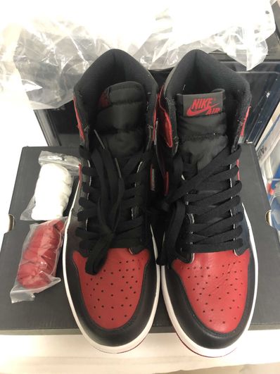 Nike Air Jordan 1 Retro High OG "Bred/Banned" (2016)