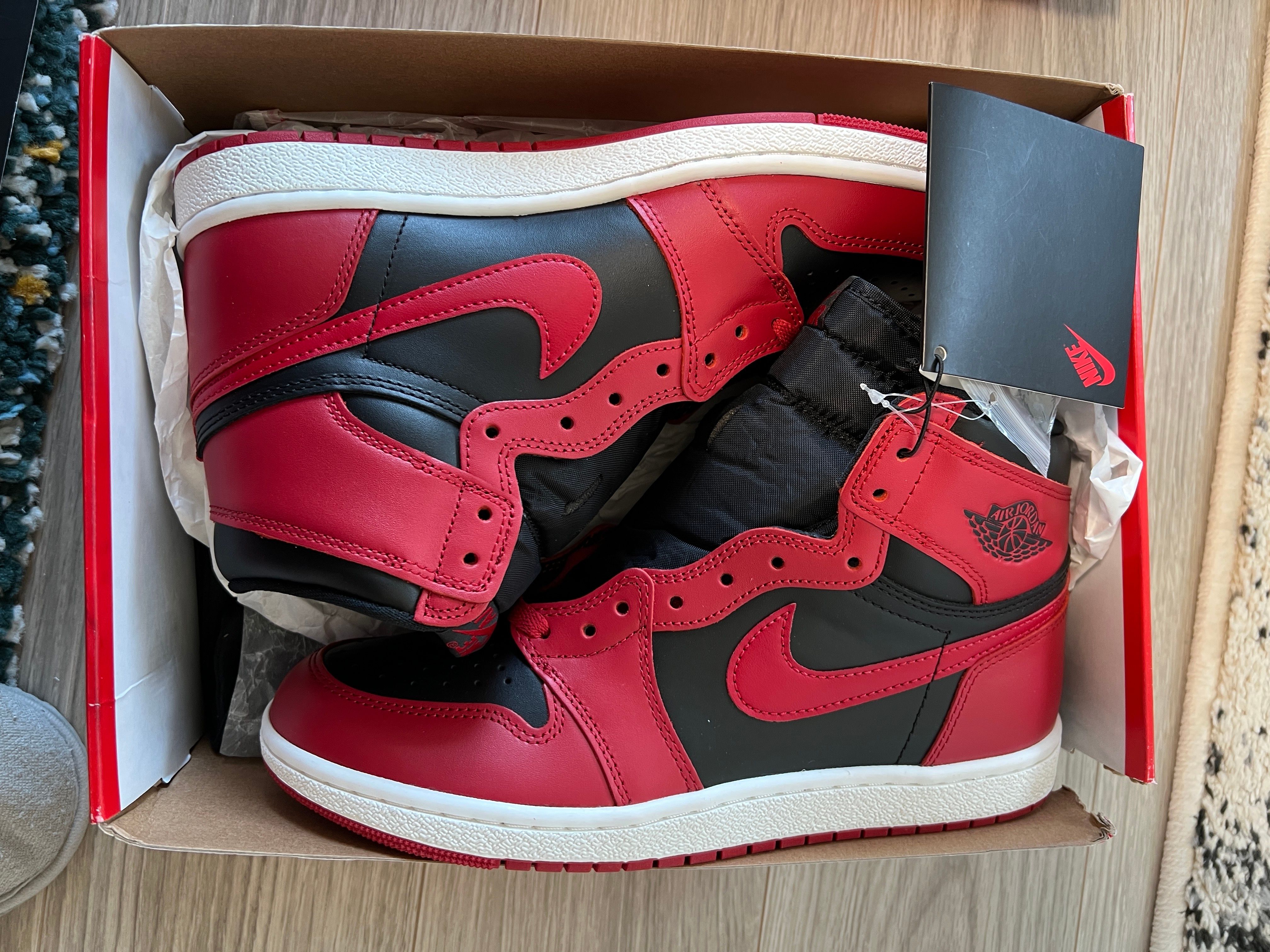 Nike Air Jordan 1 High ’85 "Varsity Red"
