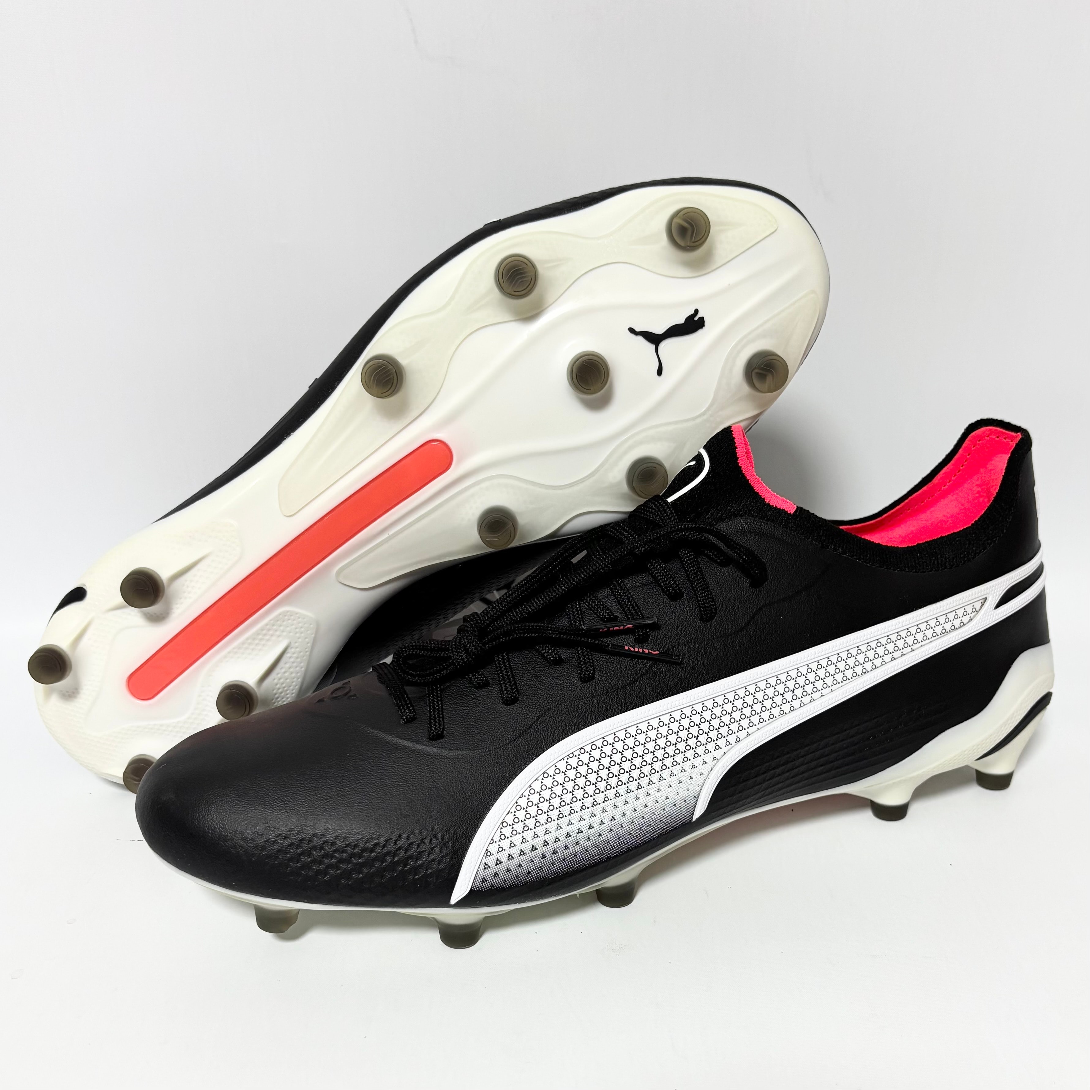 Puma King Ultimate FG/AG "Puma Black/Puma White/Fire Orchid"