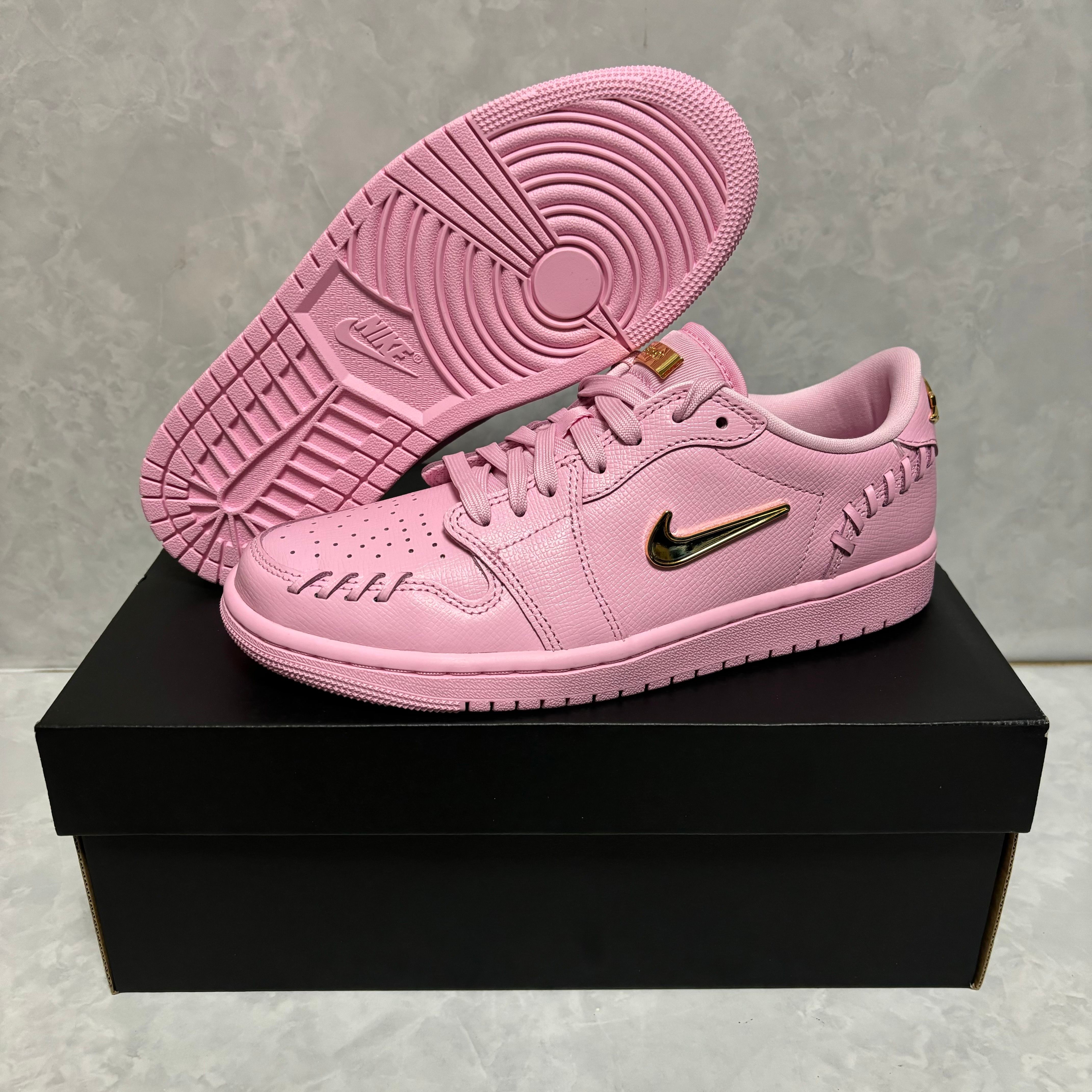 Nike Women's Air Jordan 1 Low MM "Perfect Pink/Metallic Gold"
