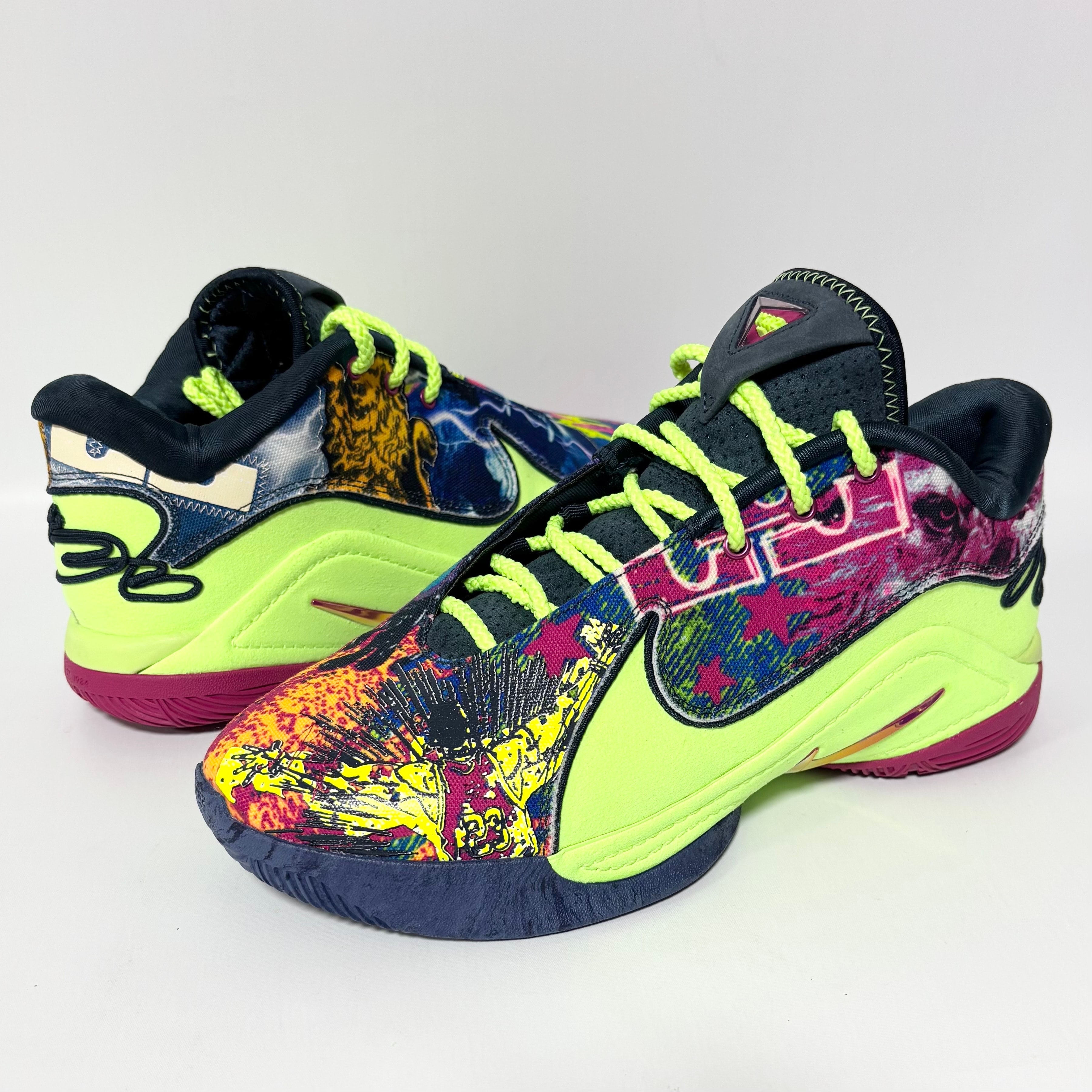 Nike LeBron 22 "Bryce’s World" (HV8451-400/HV8452-400)