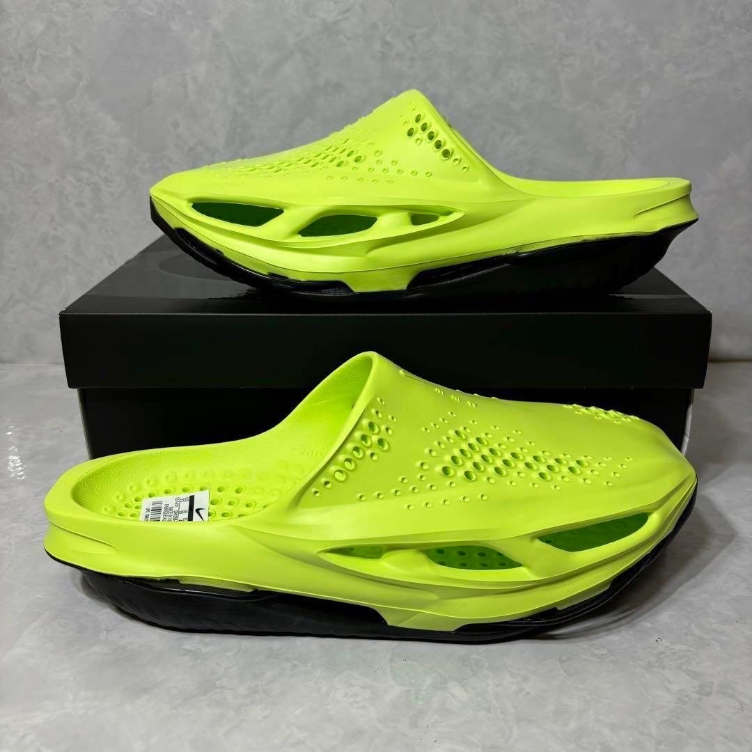 マシュー・ウィリアムズ × ナイキ 005 スライド "ボルト"