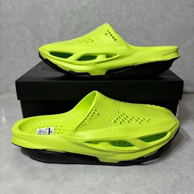 Matthew M. Williams × Nike 005 Slide "Volt"