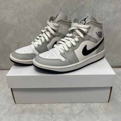 Nike Wmns Air Jordan 1 Mid