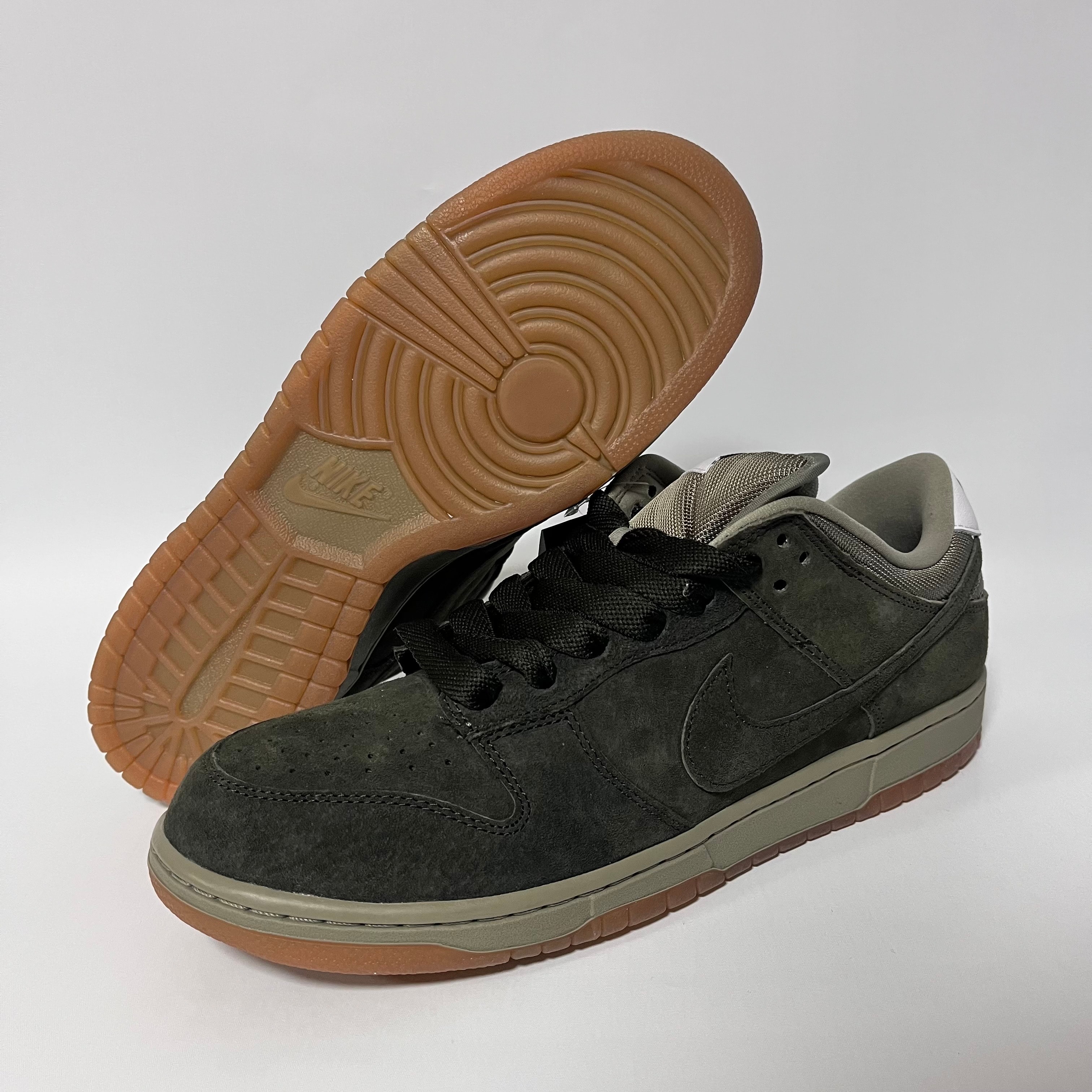 Nike SB Dunk Low Pro B "Sequoia and Light Army"