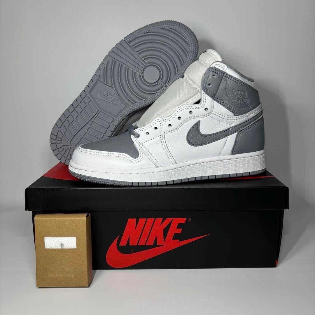 Nike GS Air Jordan 1 High OG "Stealth"