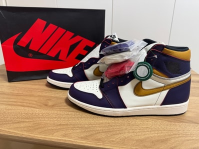 Nike SB × Air Jordan 1 Retro High "La To Chicago"