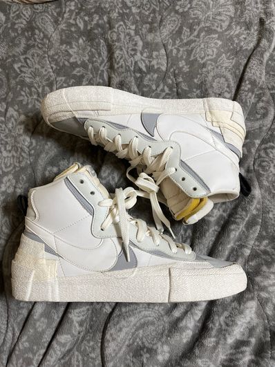 sacai × NIKE BLAZER MID "WHITE/WOLF GREY"