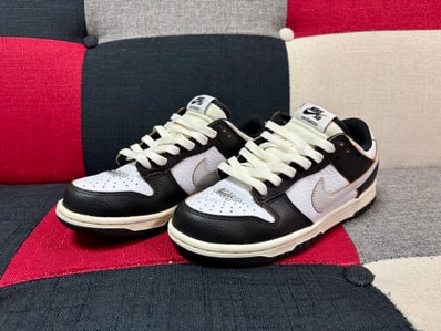 HUF × Nike SB Dunk Low "San Francisco"