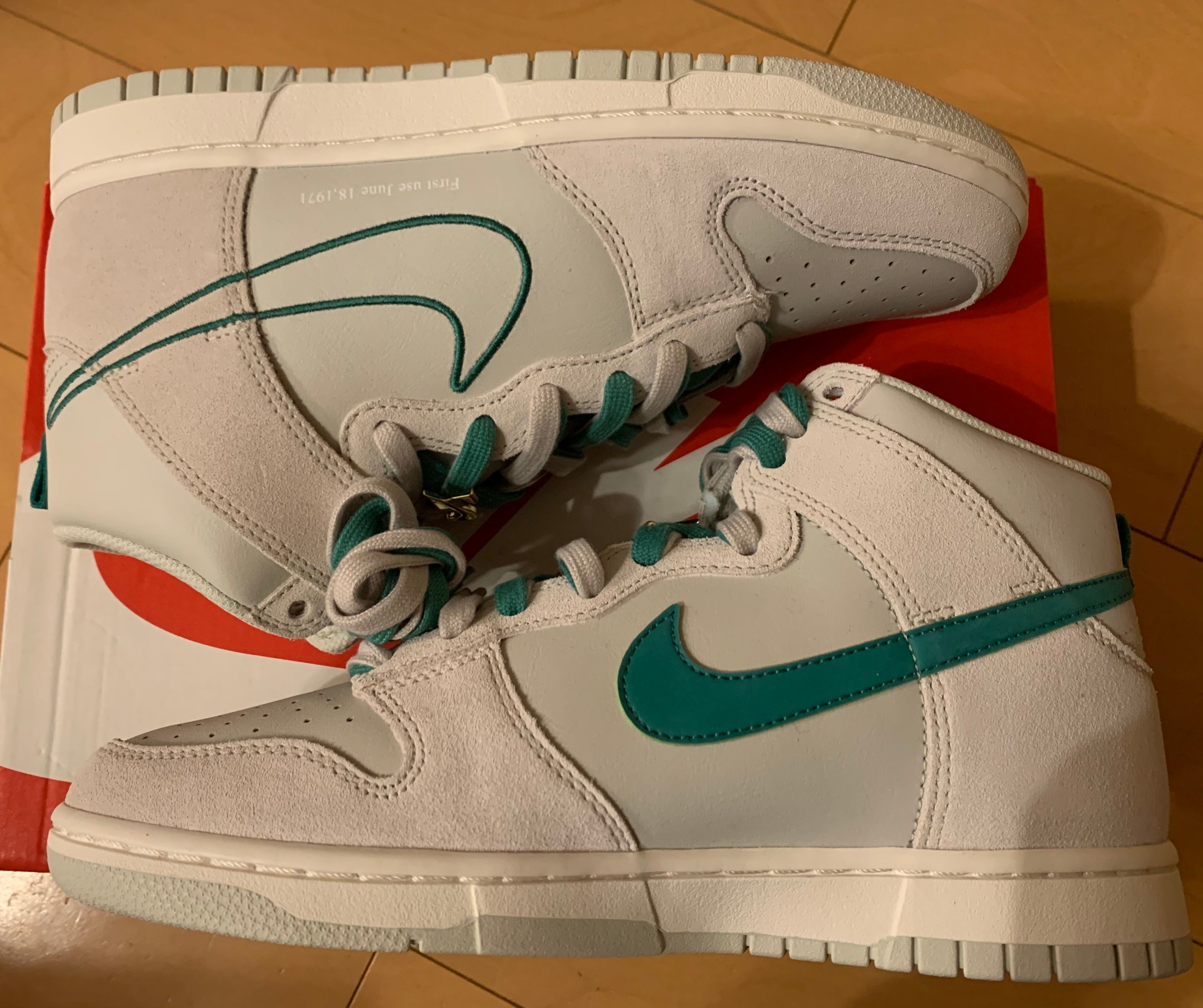 Nike Dunk High SE First Use "Light Bone/Green Noise"