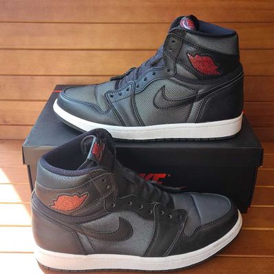 Nike Air Jordan 1 Retro High OG "Black/Metallic Silver/Gym Red"