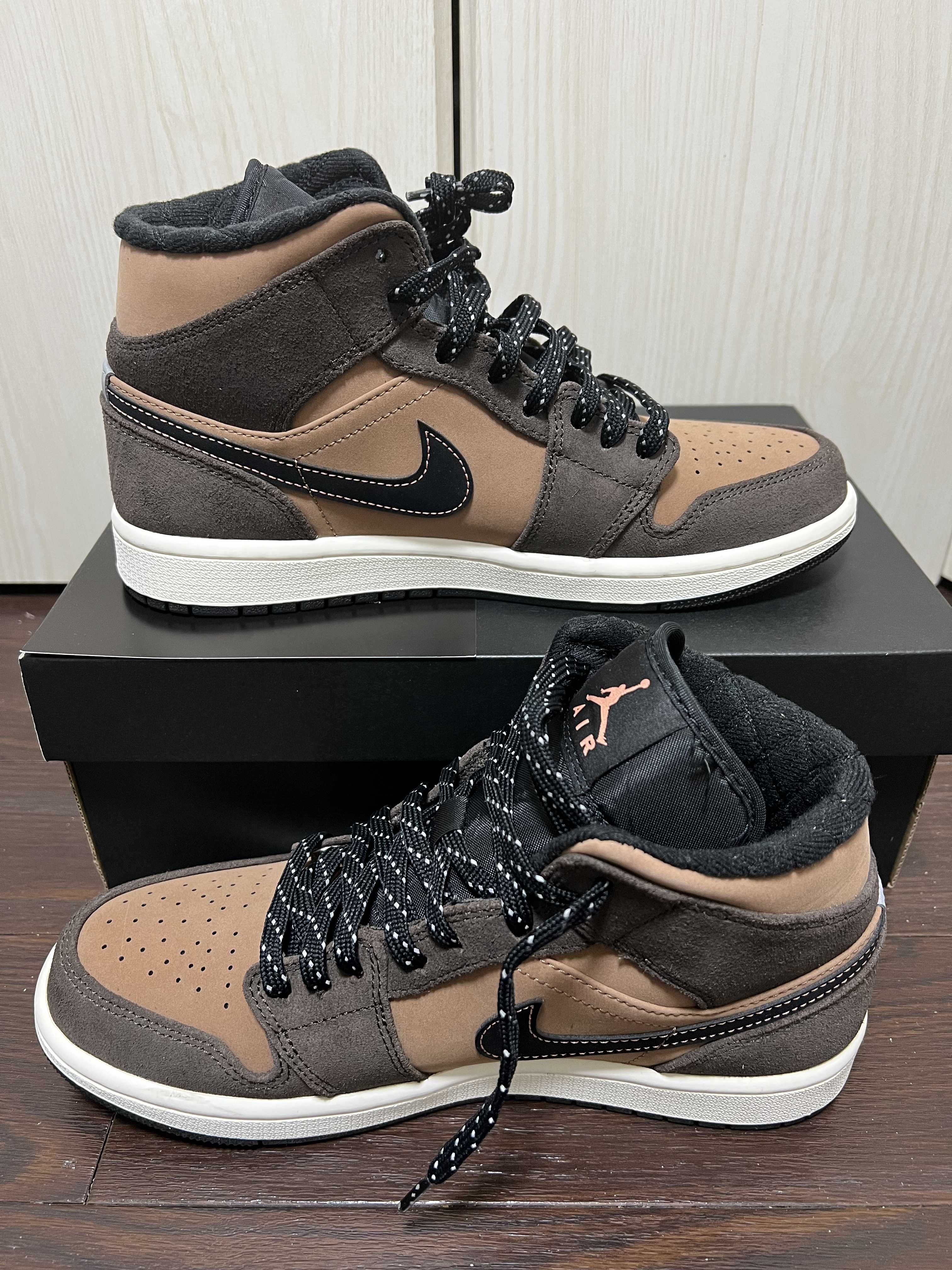 Nike Air Jordan 1 Mid SE "Dark Chocolate"