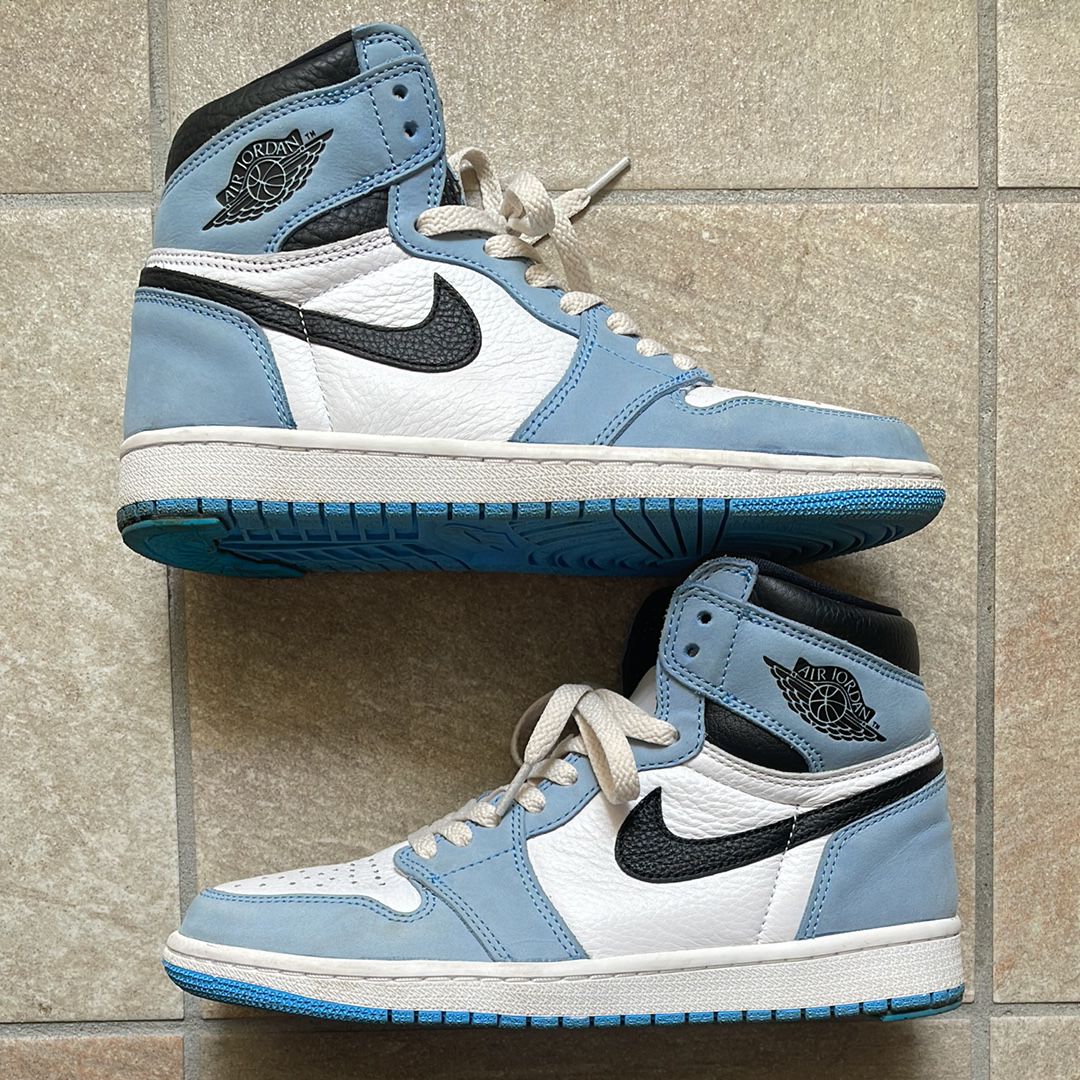Nike Air Jordan 1 High OG "University Blue"