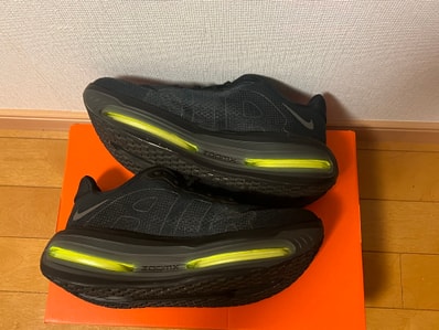 Nike Vomero Premium "Black/Volt"
