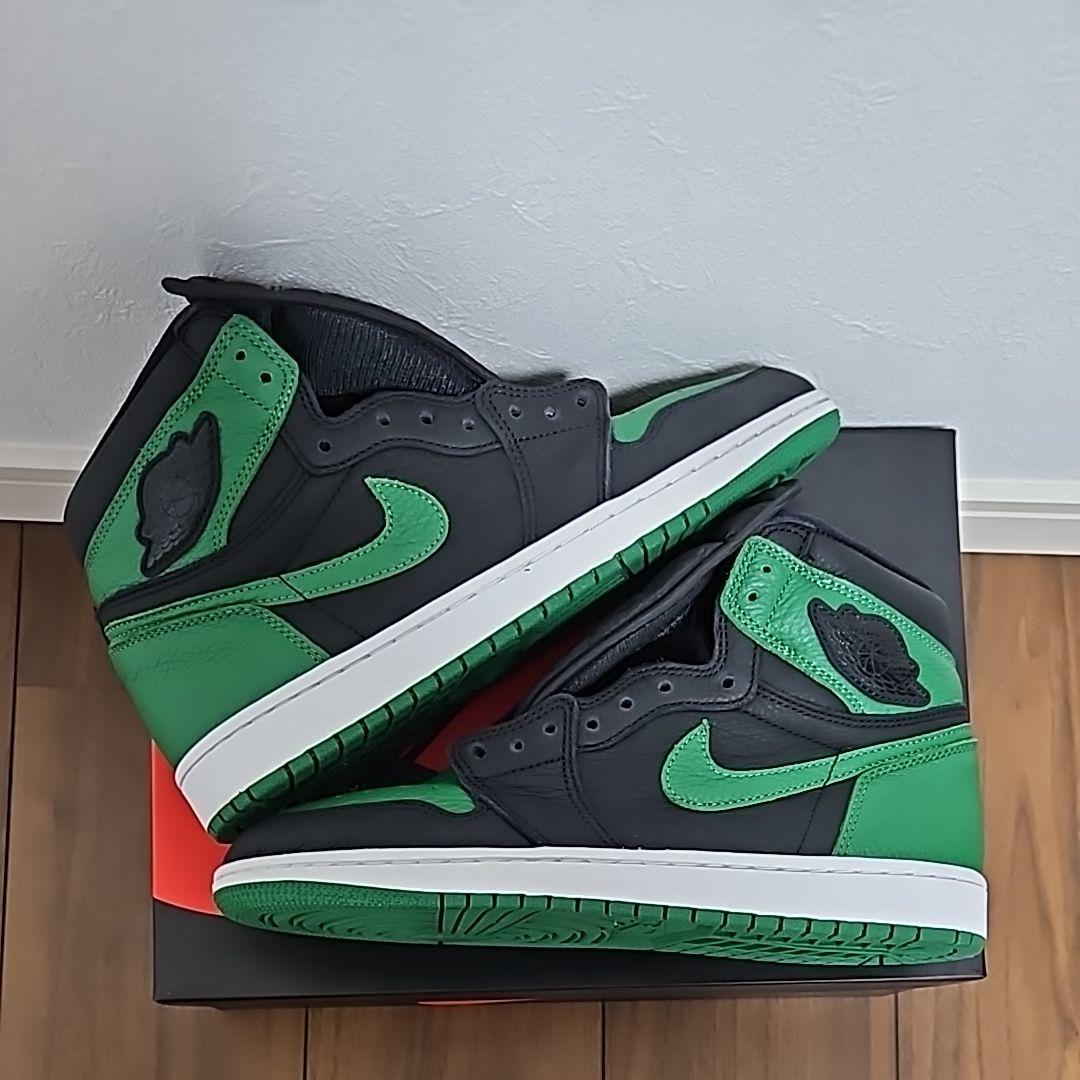 Nike Air Jordan 1 Retro High OG "Black/Pine Green" (2020)
