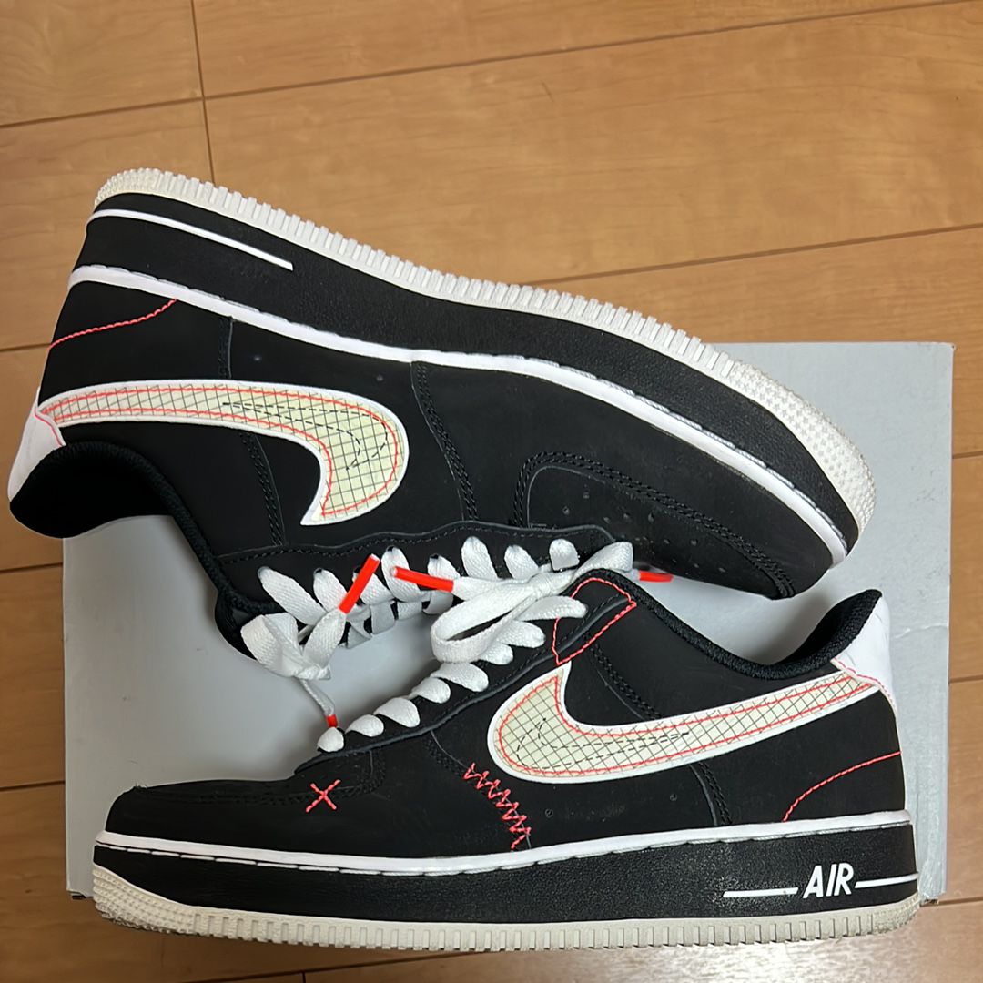 Nike Air Force 1 Low '07 Lv8 "Black/Bright Crimson"