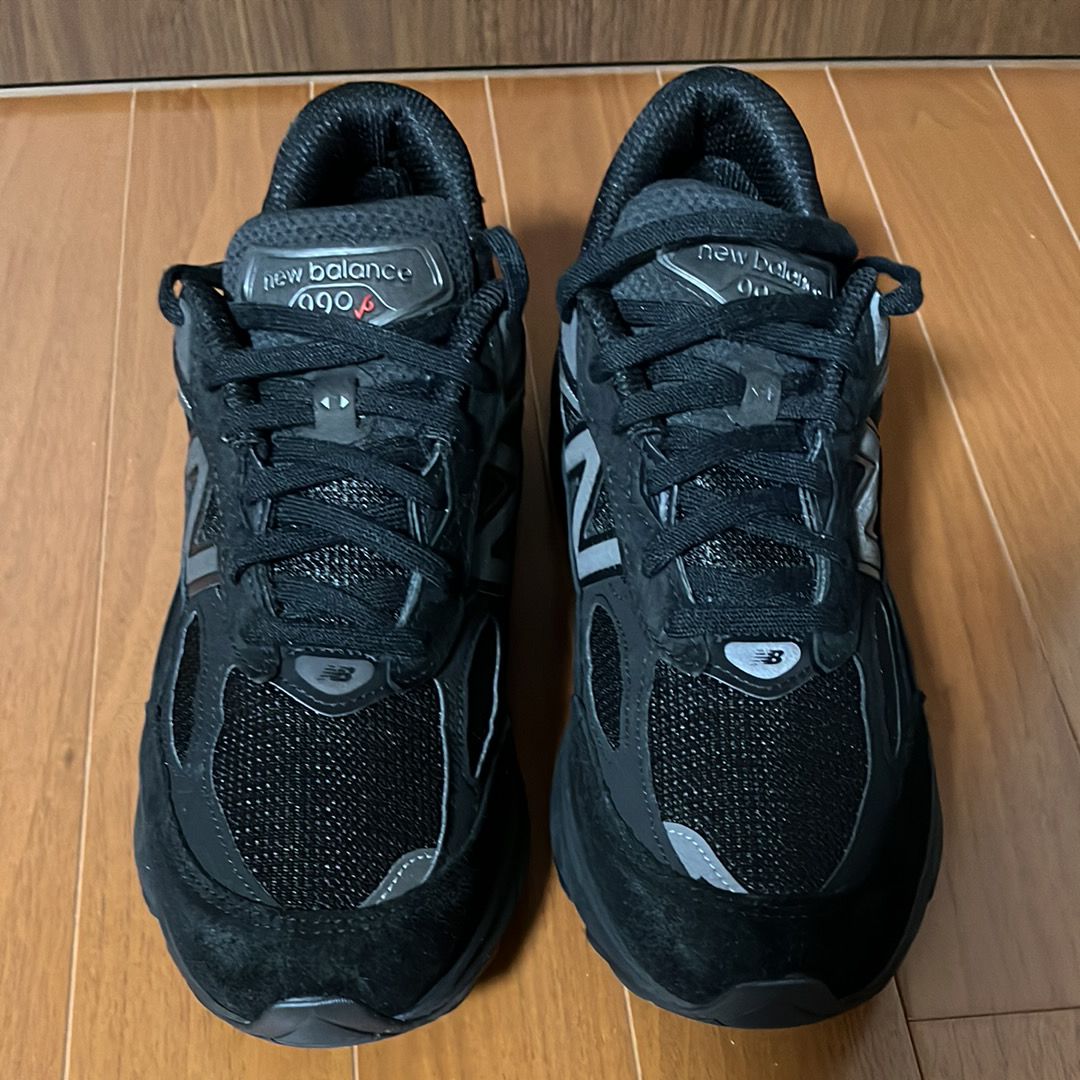 New Balance 990V6 "Triple Black"