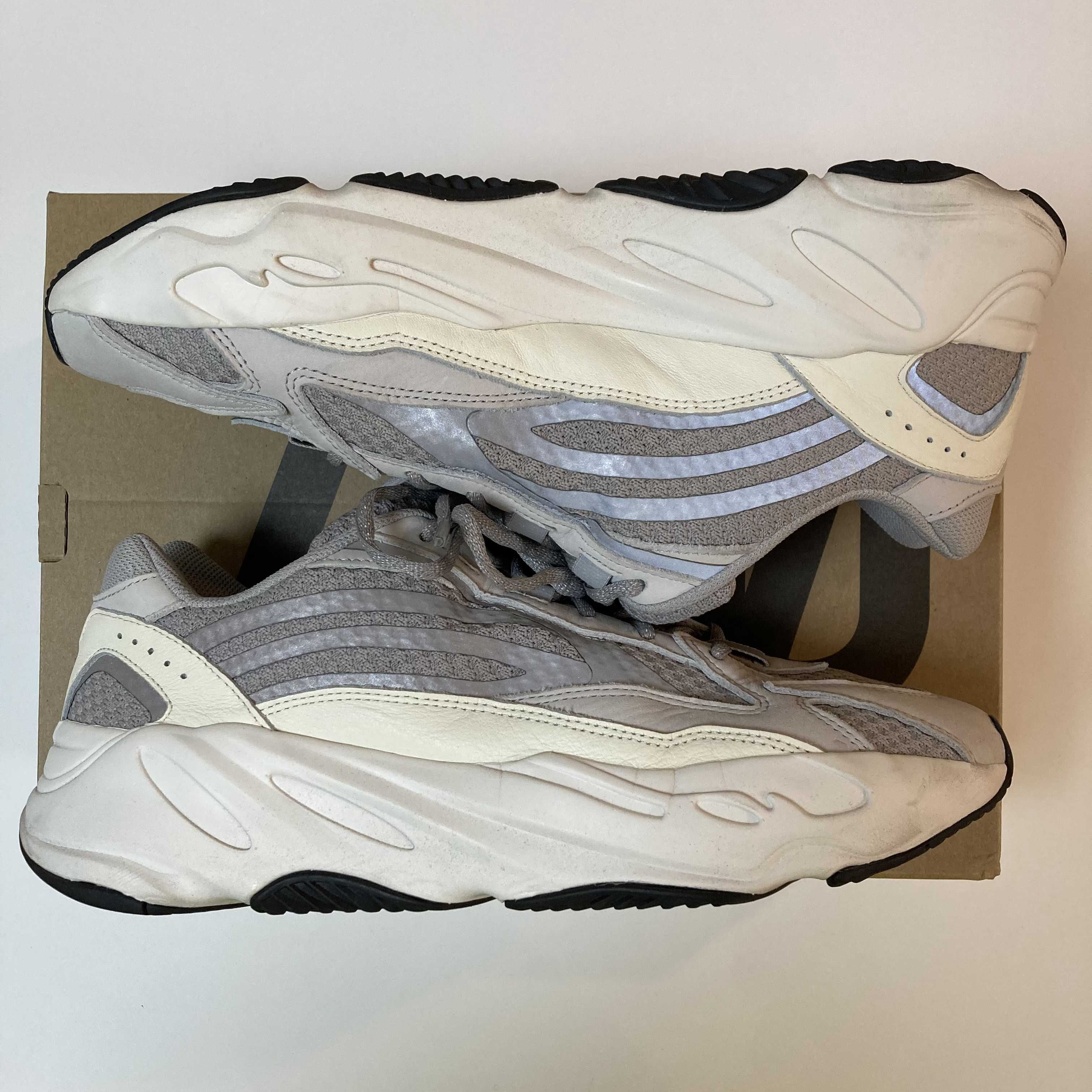 adidas YEEZY Boost 700 V2 "Static"