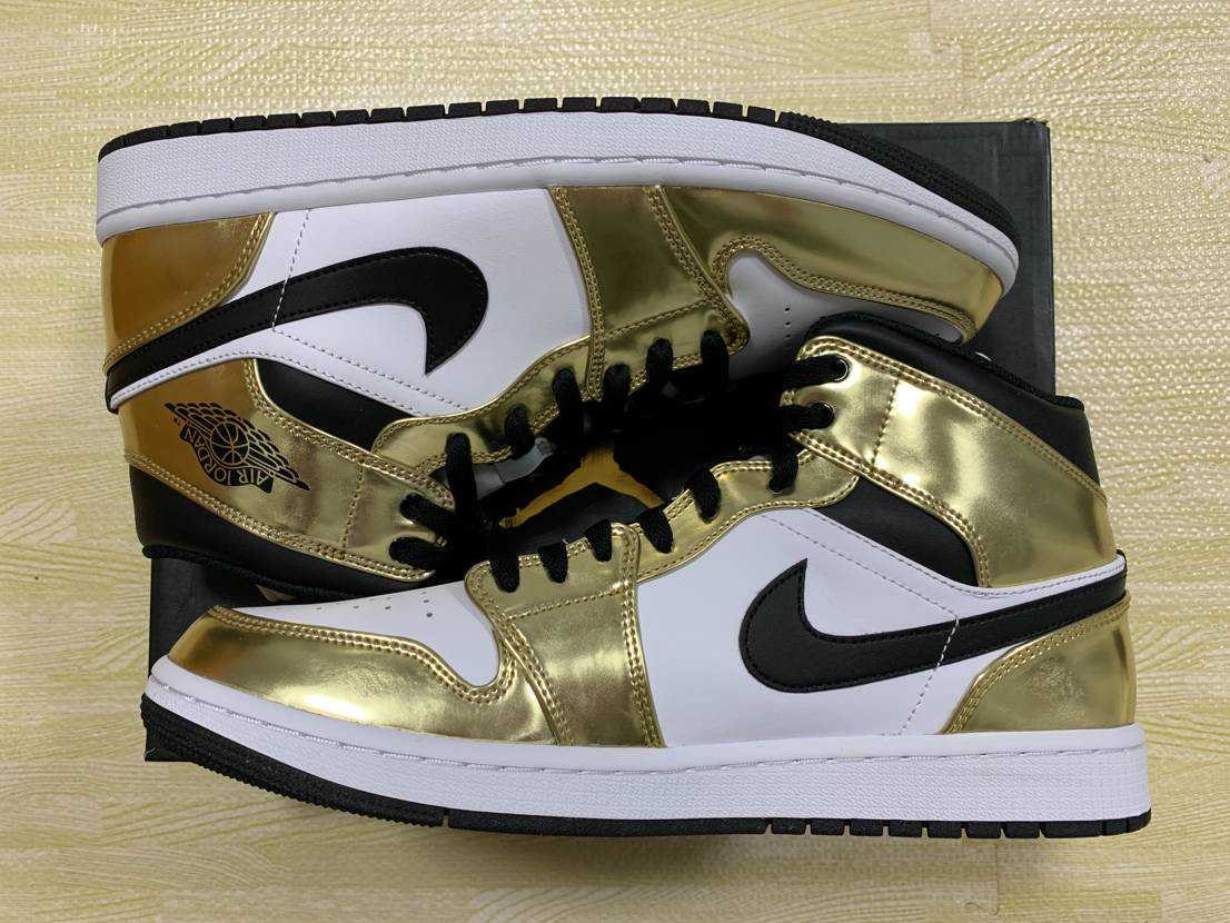 NIKE AIR JORDAN 1 MID SE "METALLIC GOLD"