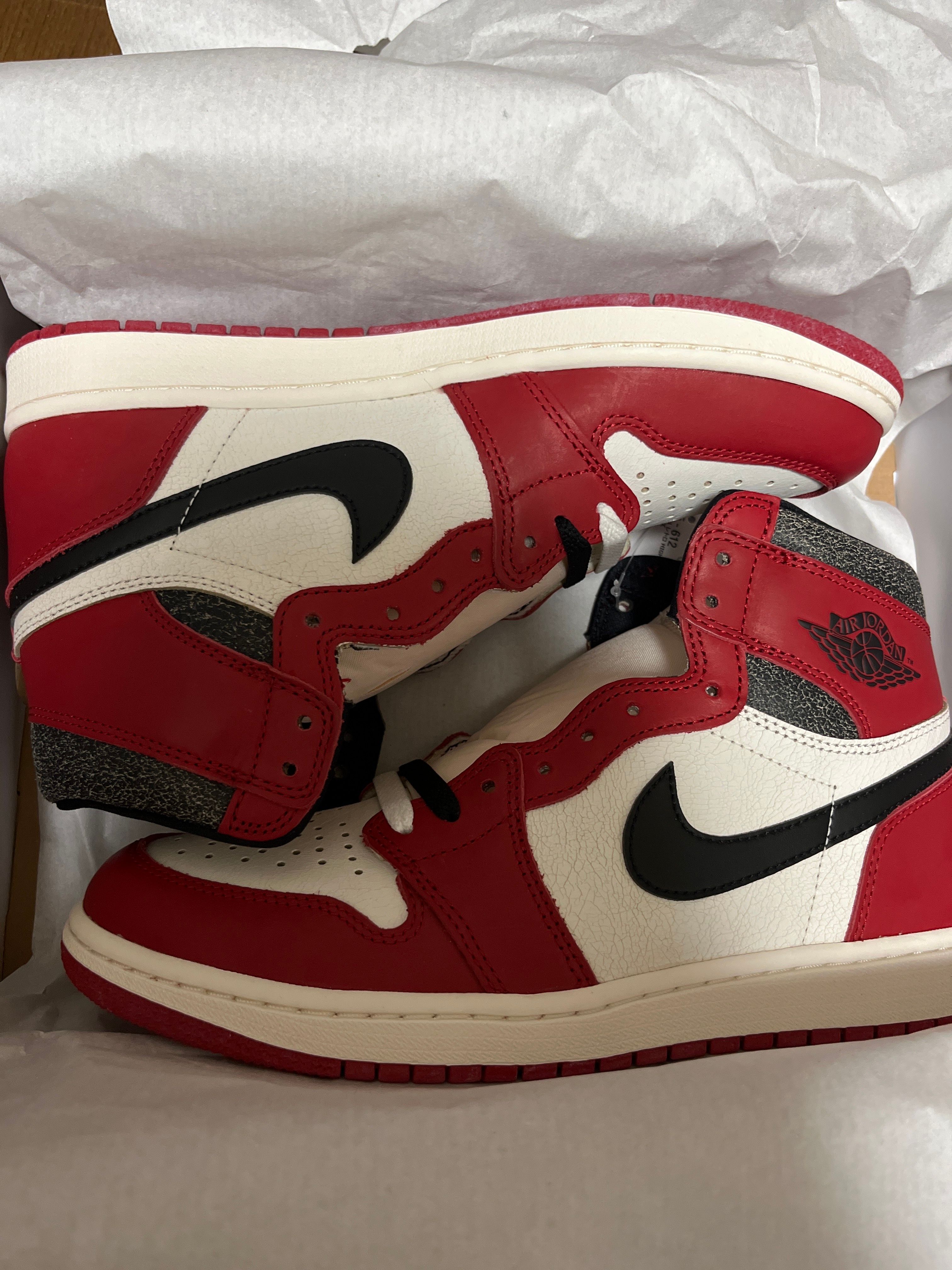 Nike Air Jordan 1 High OG "Lost & Found/Chicago"