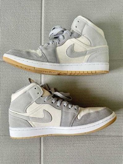 Nike Air Jordan 1 Mid SE "Coconut Milk/Particle Grey"