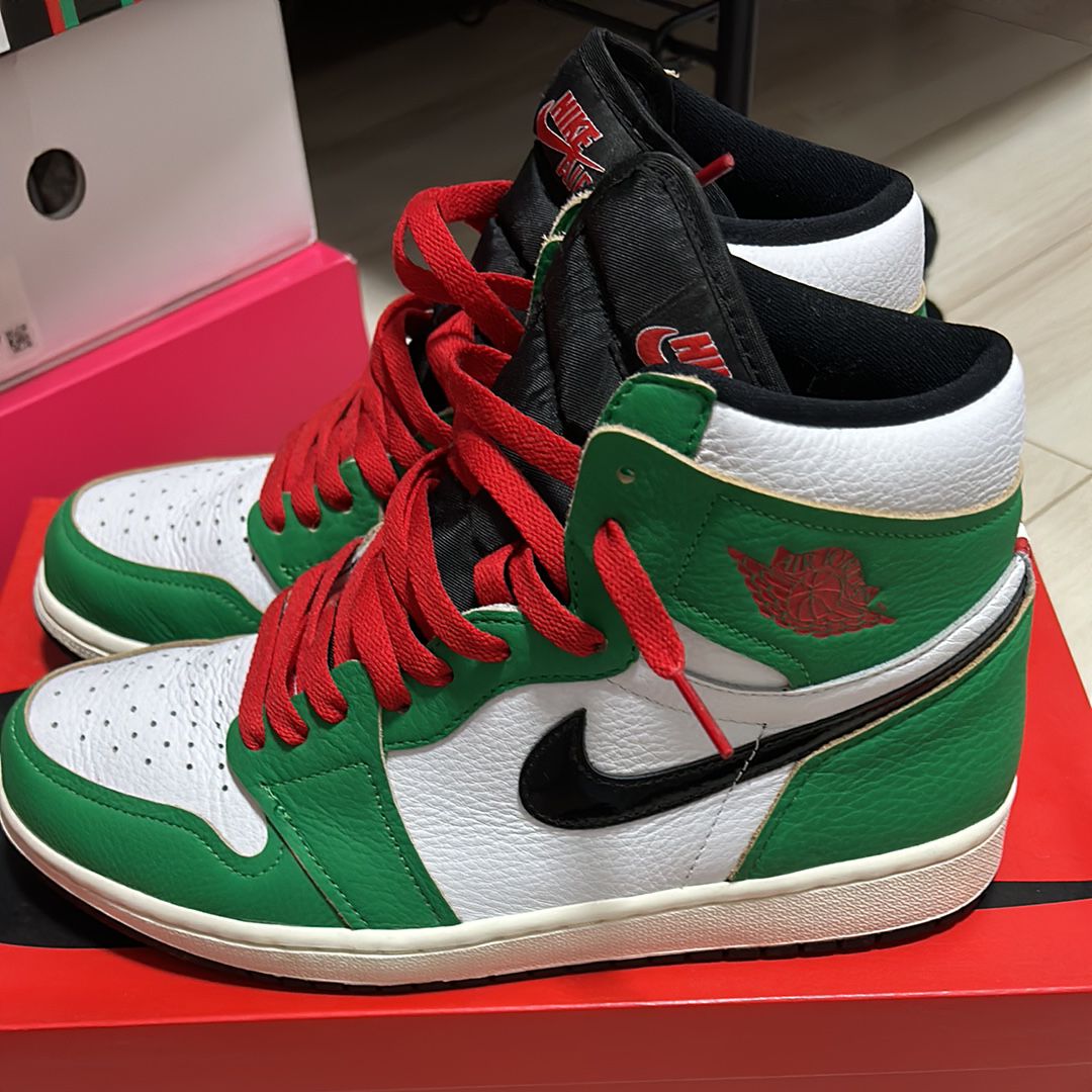 Nike Women's Air Jordan 1 High OG "Lucky Green/White-Sail-Black"