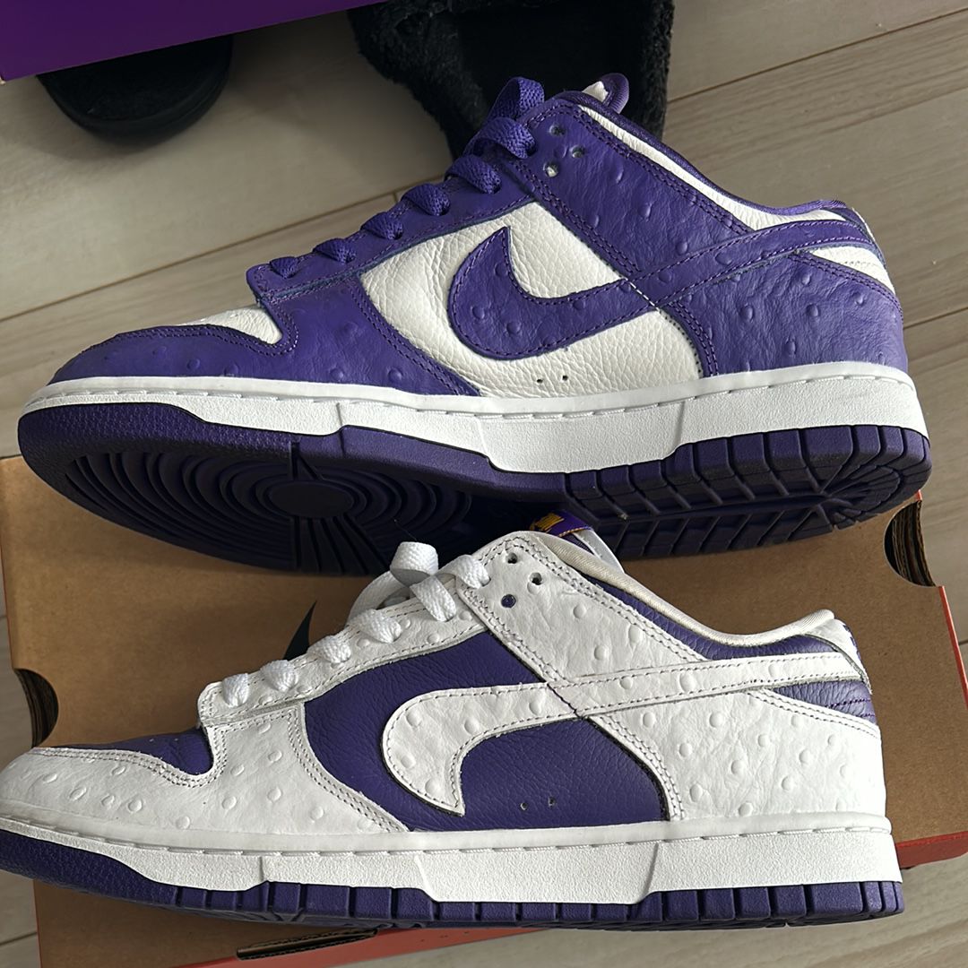 Nike Women's Dunk Low "Made You Look"