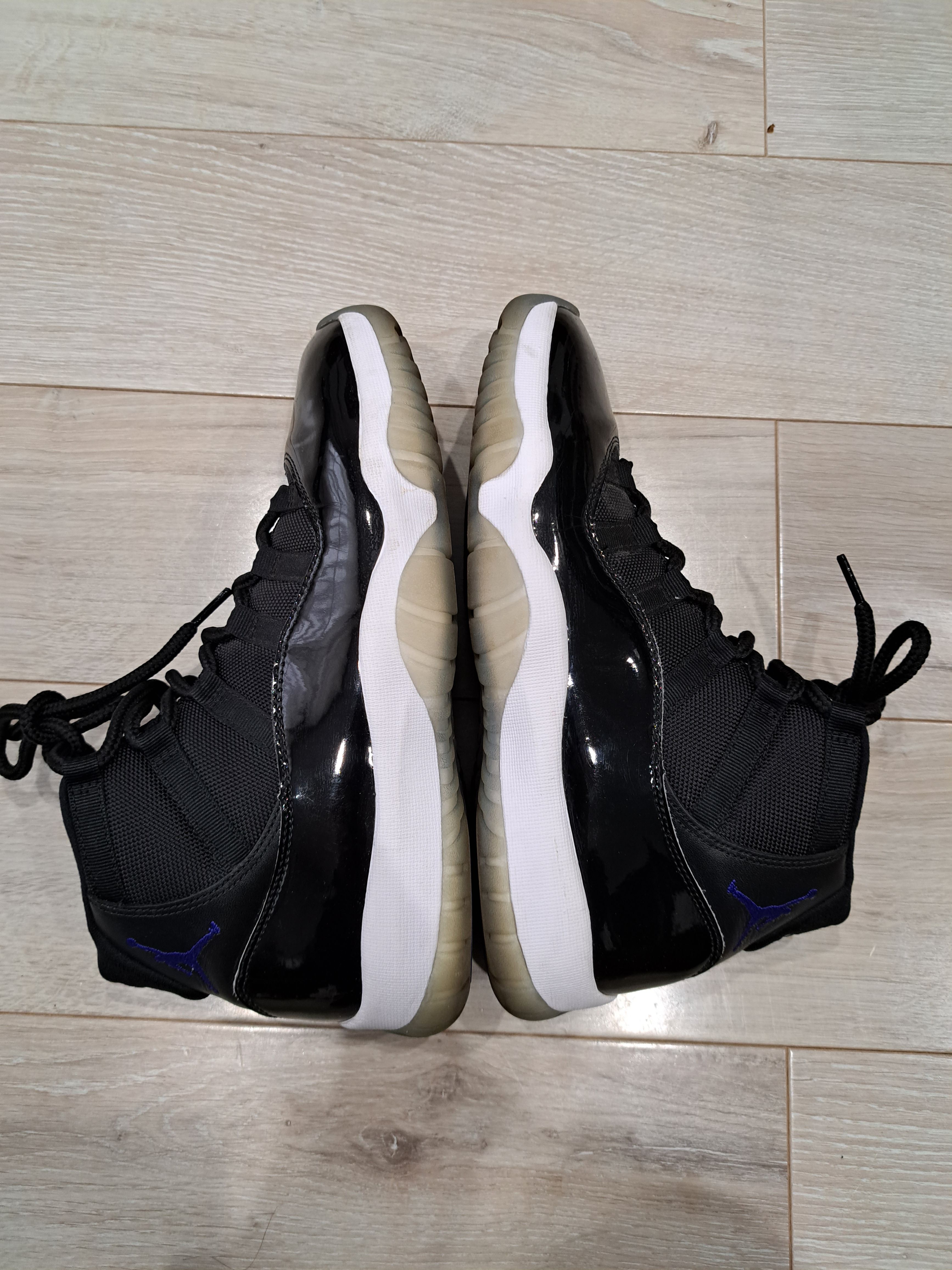 Nike Air Jordan 11 Retro "Space Jam" (2016)