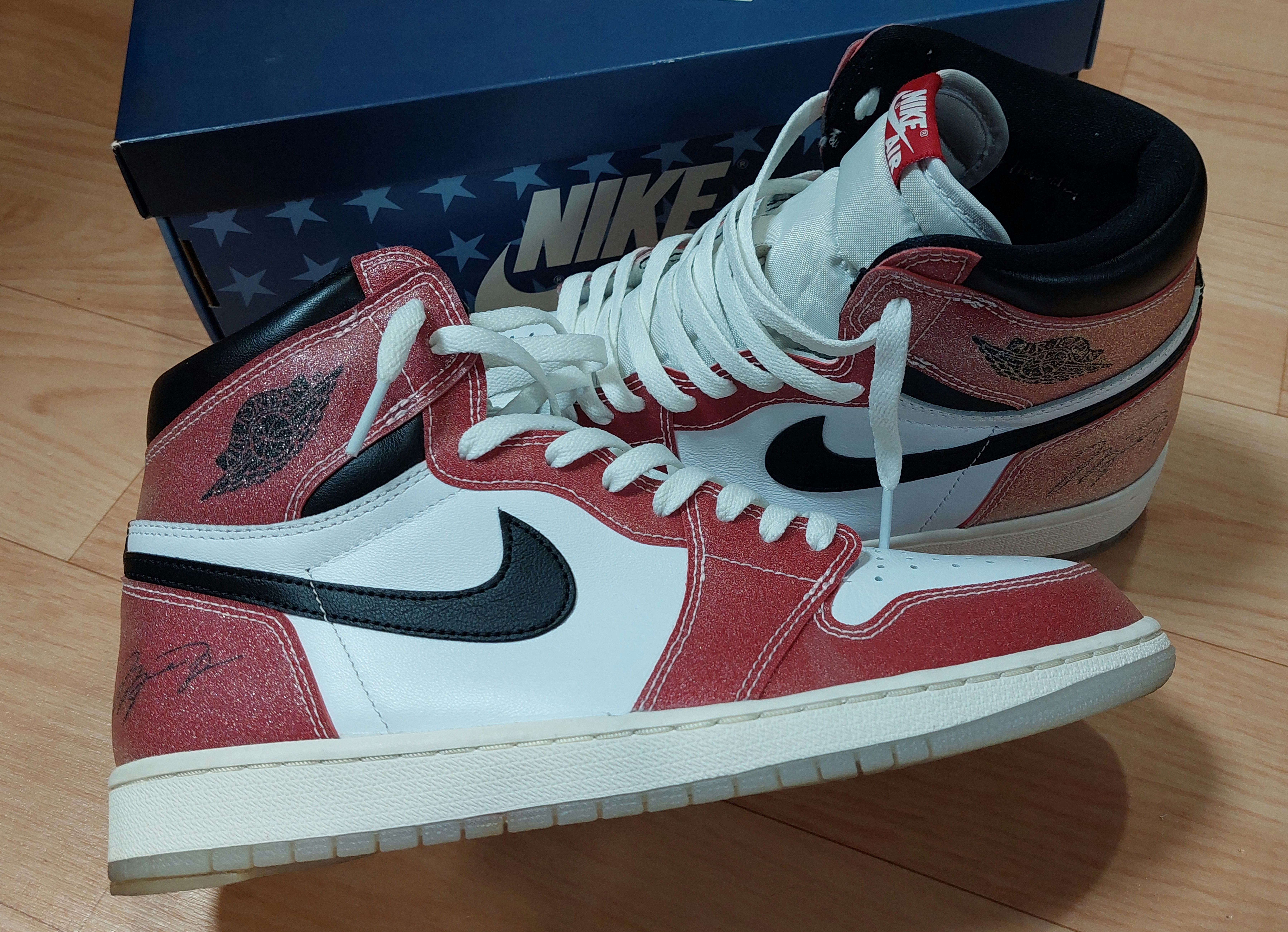 Trophy Room × Nike Air Jordan 1 High OG "Chicago"