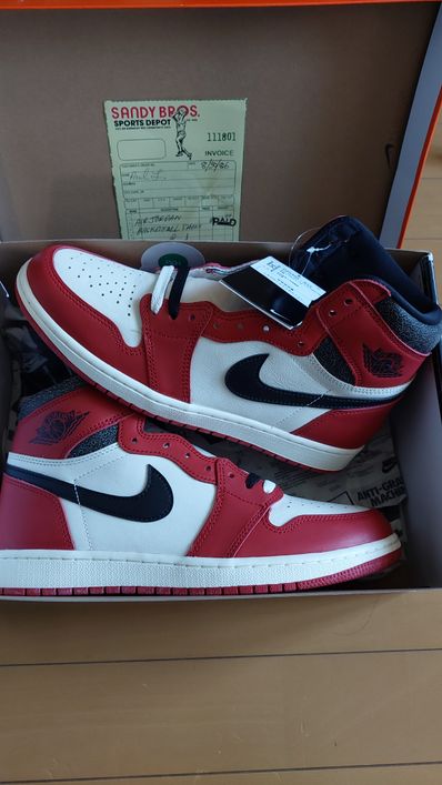 Nike Air Jordan 1 High OG "Lost & Found/Chicago"