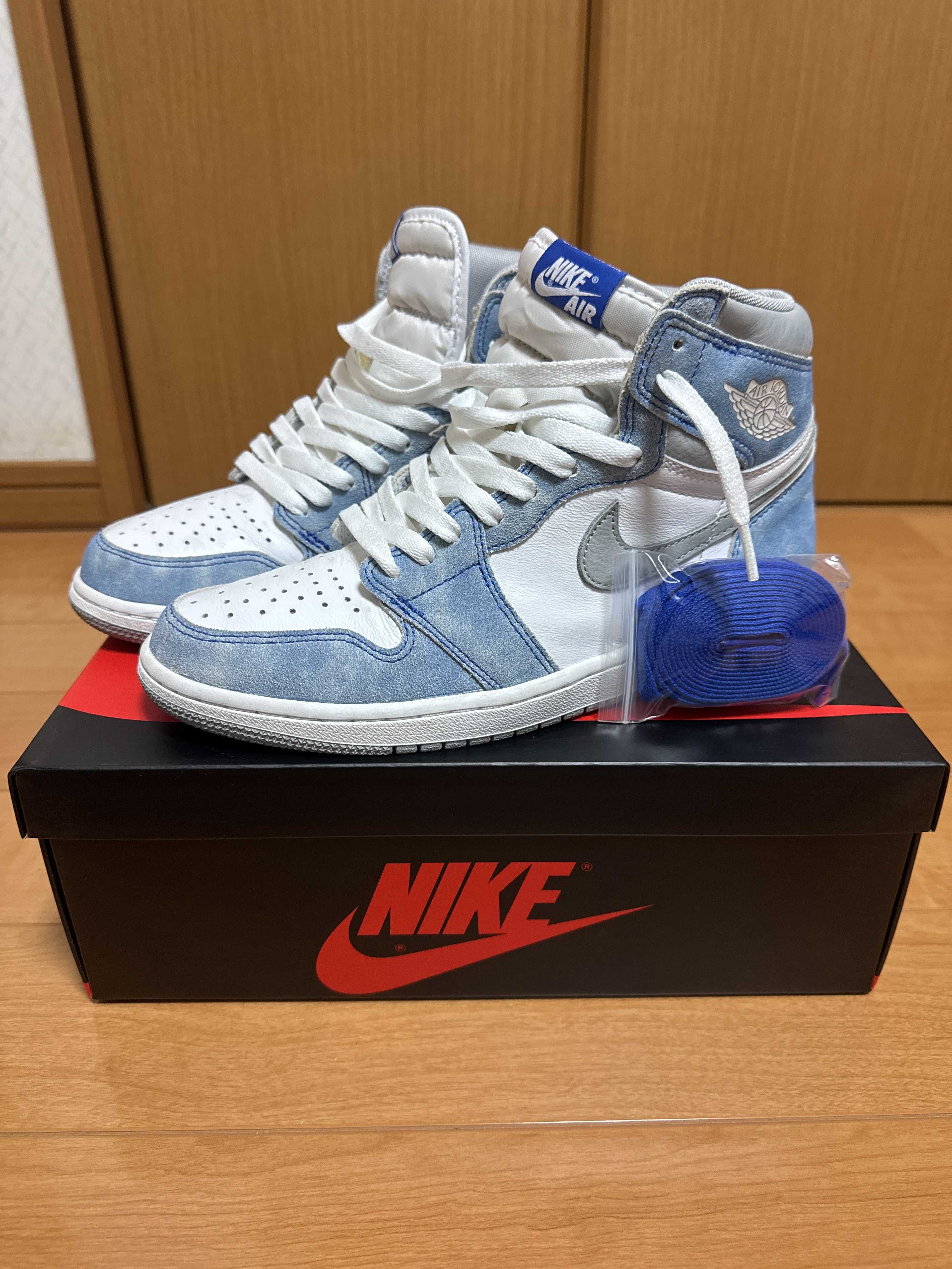 Nike Air Jordan 1 High OG "Hyper Royal"
