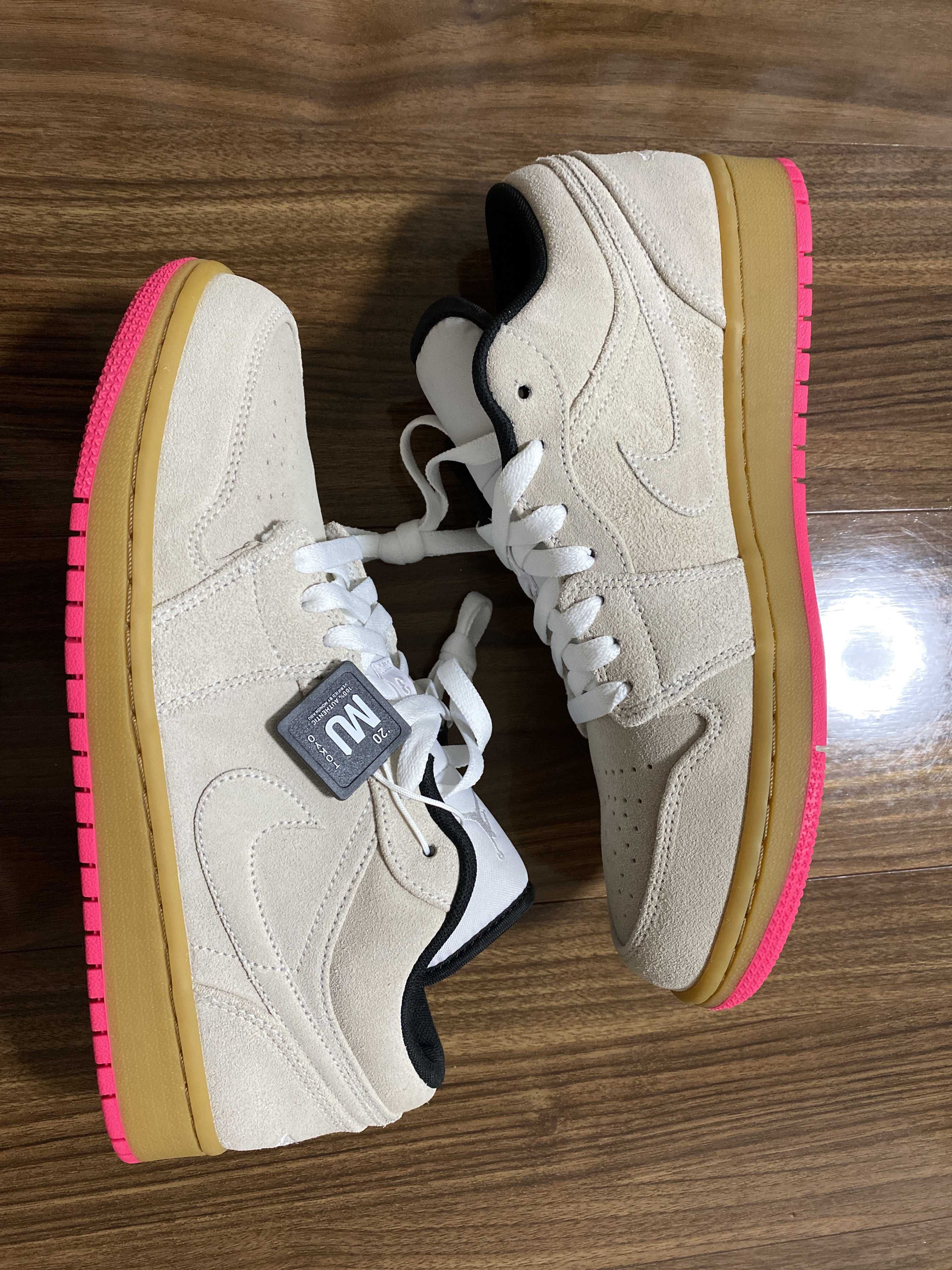Nike Air Jordan 1 Low "White Gum Hyper Pink"