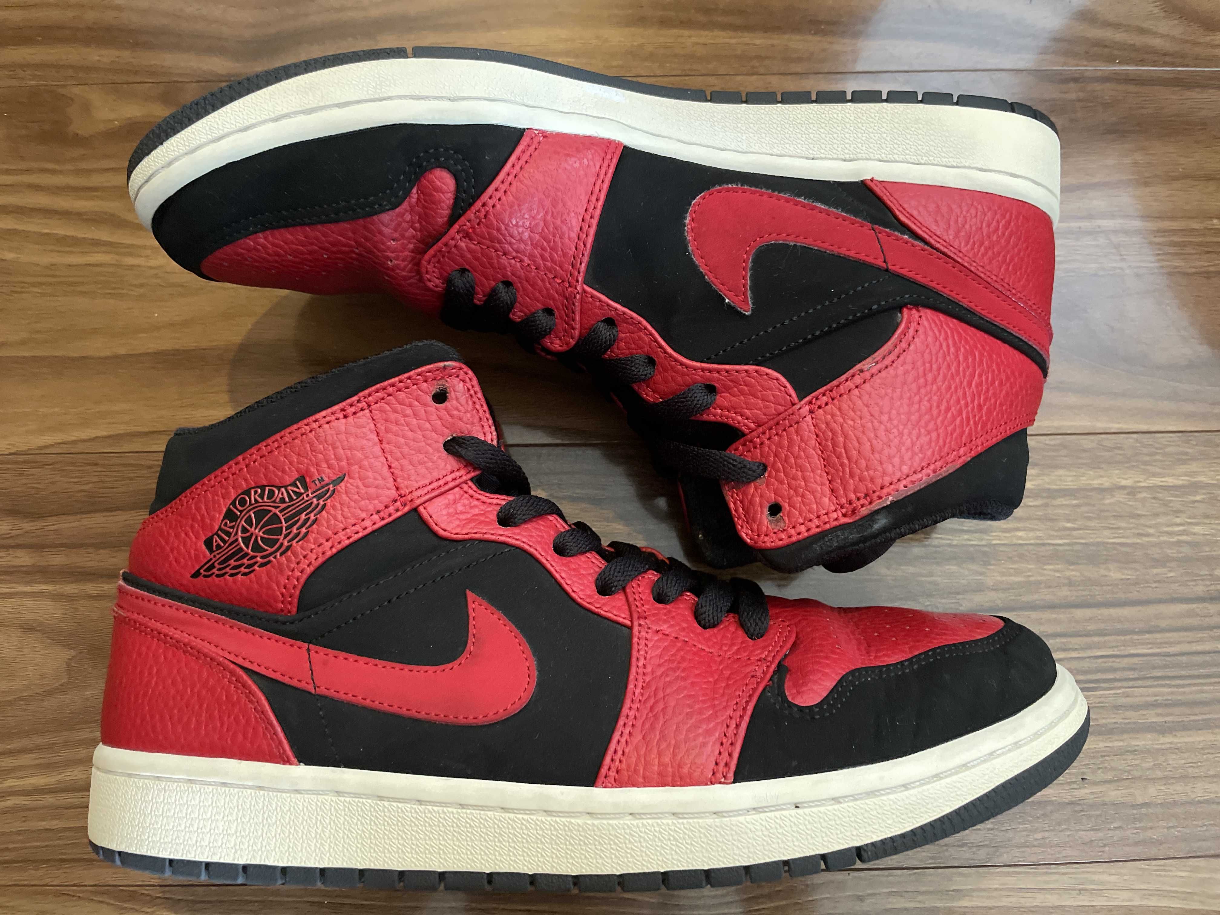 Nike Air Jordan 1 Mid "Reverse Bred"